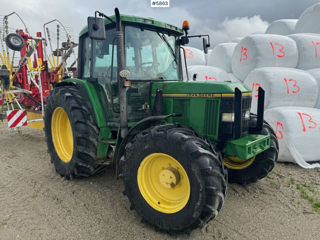 1996 John Deere 6400 4x4 w/ front loader. - Трактор: снимка 1 1996 John Deere 6400 4x4 w/ front loader. - Трактор: снимка 1