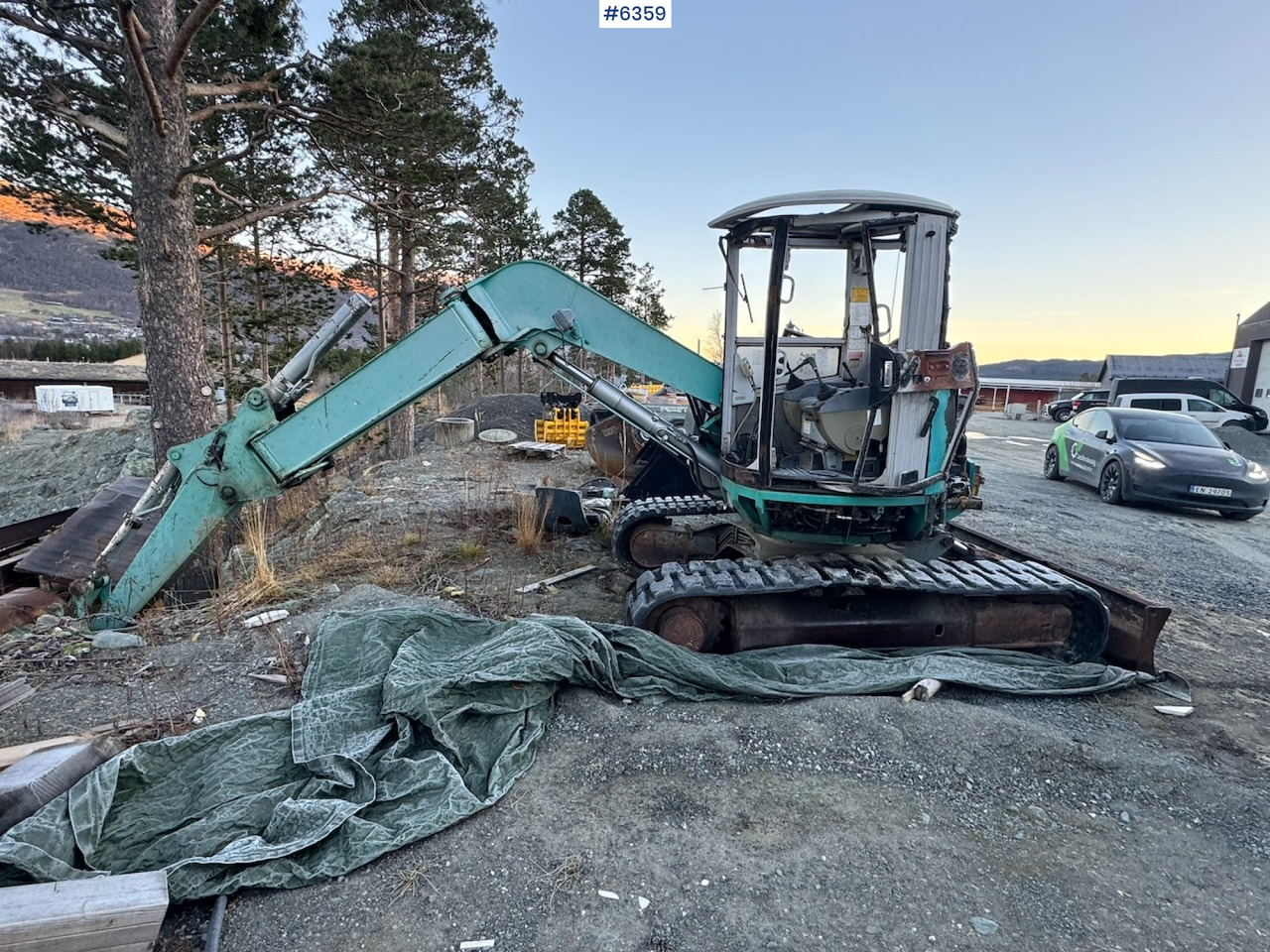 1997 Kobelco Sk75 w/ bucket. Repair object - Багер: снимка 3 1997 Kobelco Sk75 w/ bucket. Repair object - Багер: снимка 3