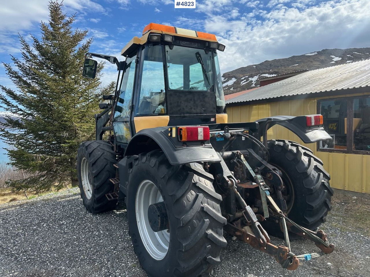 2000 JCB Fastrac 4x4 tractor w/ loader, 2 new tires, gravel bucket or snow bucket. WATCH VIDEO. - Трактор: снимка 3 2000 JCB Fastrac 4x4 tractor w/ loader, 2 new tires, gravel bucket or snow bucket. WATCH VIDEO. - Трактор: снимка 3