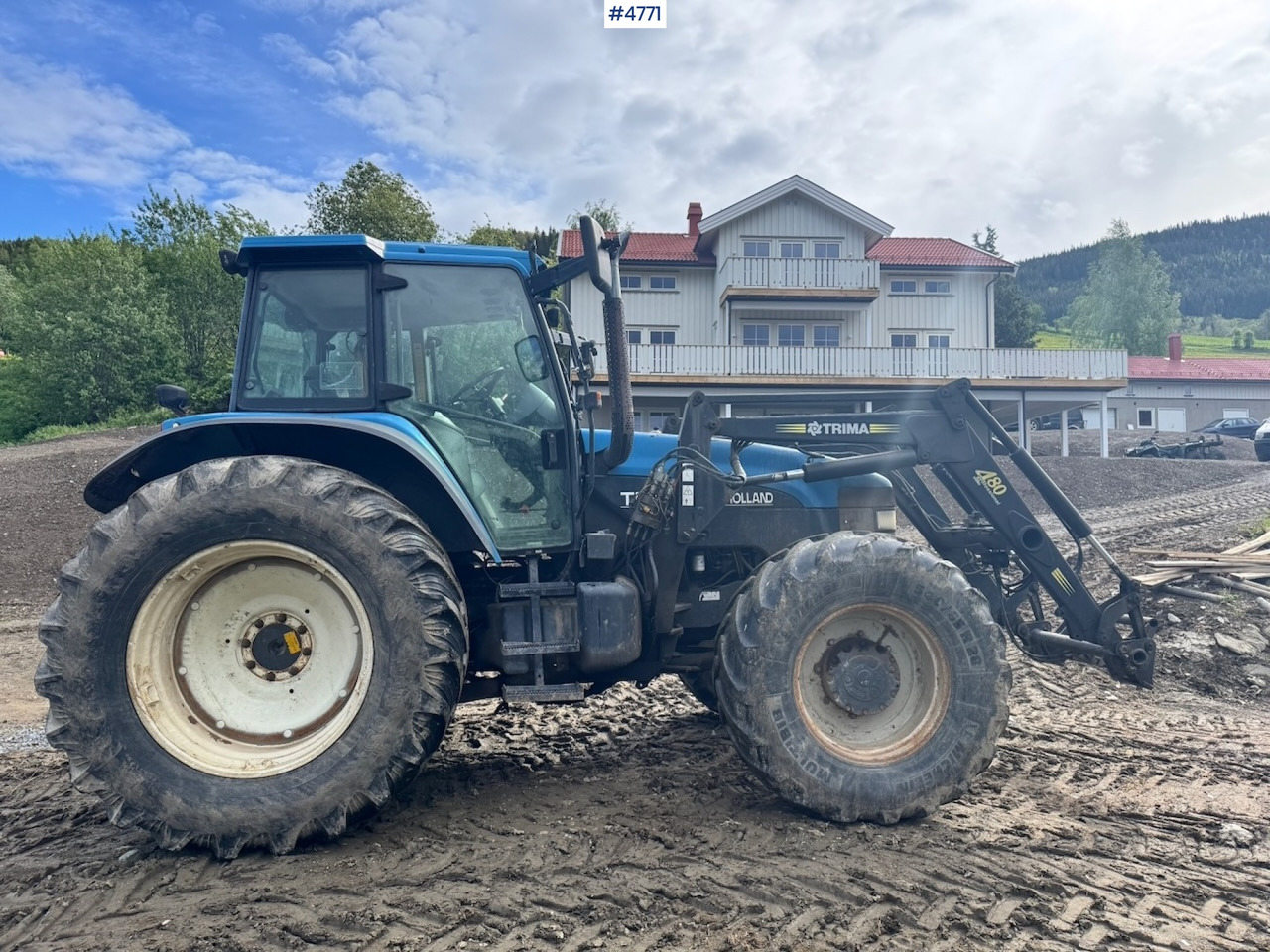 2000 New Holland TM135 4x4 w/ Front loader - Трактор: снимка 5 2000 New Holland TM135 4x4 w/ Front loader - Трактор: снимка 5