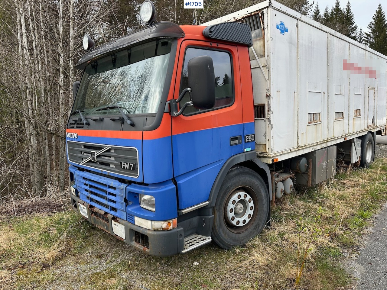 2000 Volvo 250 4x2 reparasjonsobjekt - Камион фургон: снимка 3 2000 Volvo 250 4x2 reparasjonsobjekt - Камион фургон: снимка 3