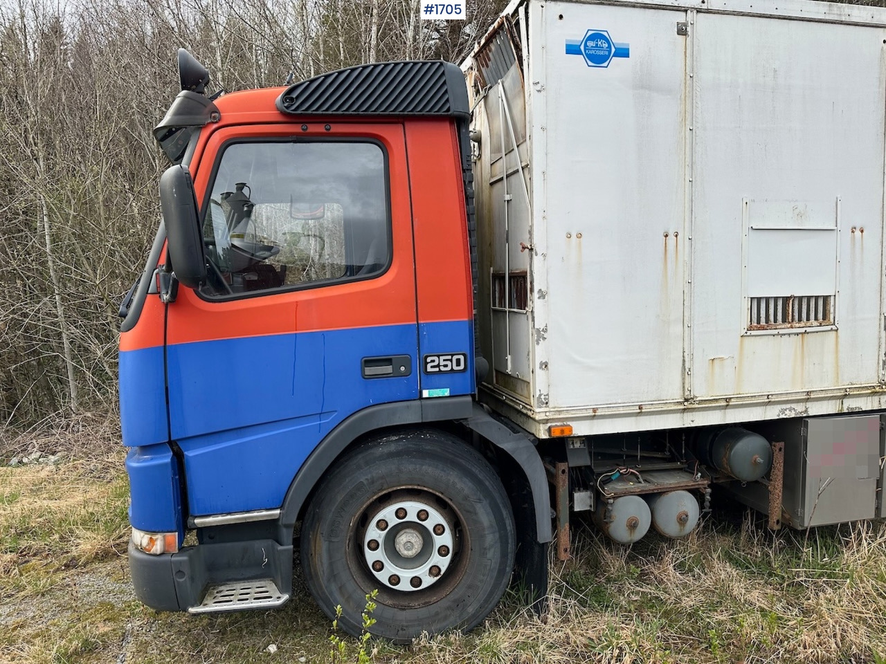2000 Volvo 250 4x2 reparasjonsobjekt - Камион фургон: снимка 4 2000 Volvo 250 4x2 reparasjonsobjekt - Камион фургон: снимка 4