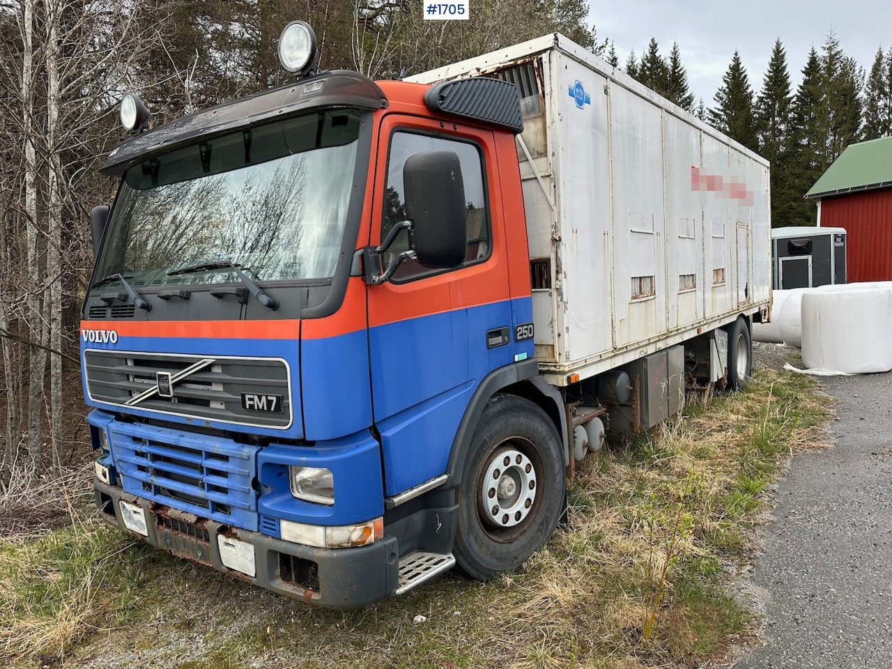 2000 Volvo 250 4x2 reparasjonsobjekt - Камион фургон: снимка 2 2000 Volvo 250 4x2 reparasjonsobjekt - Камион фургон: снимка 2