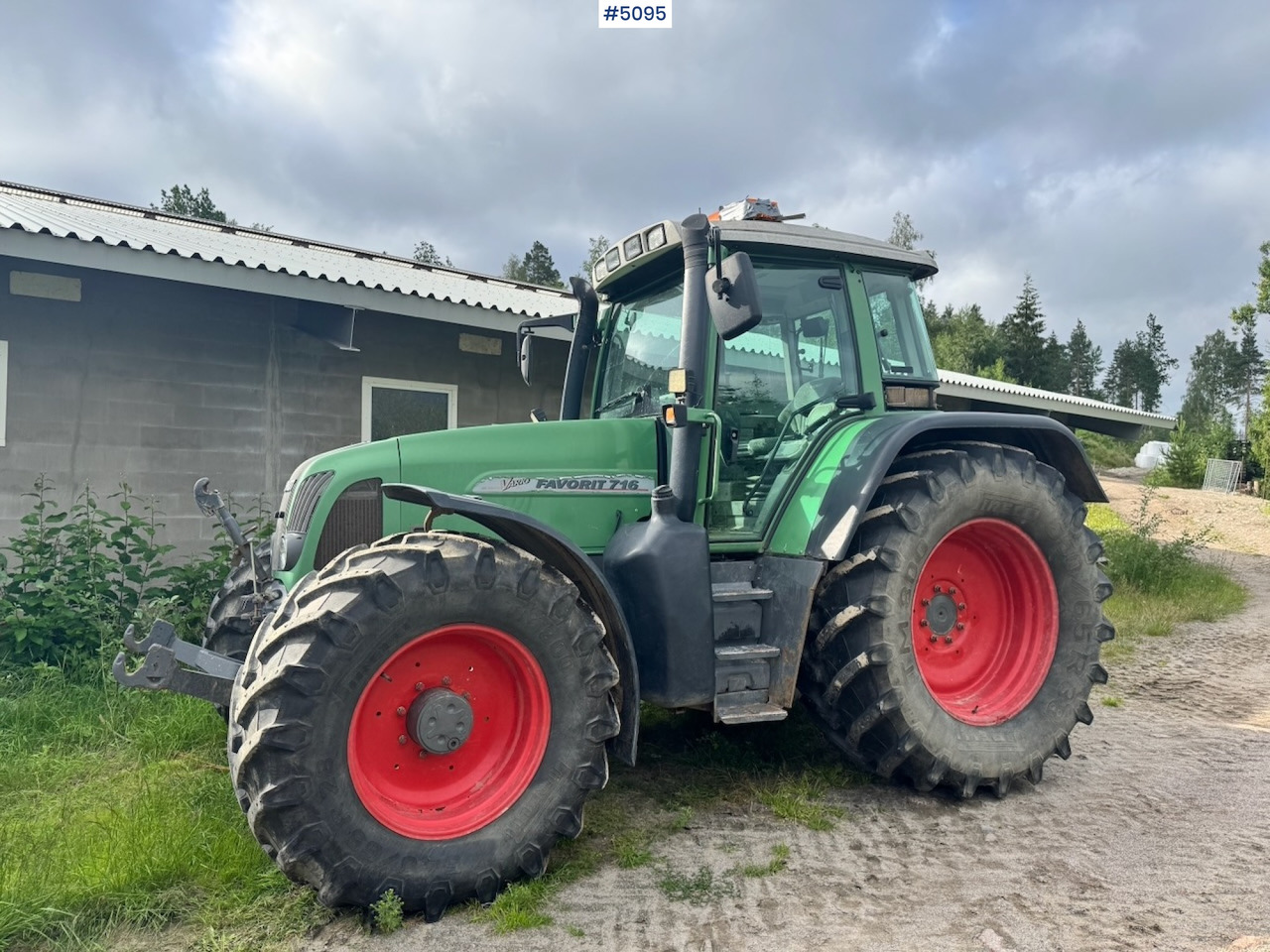 2002 Fendt 716 Vario w/ Front hydraulics. - Трактор: снимка 1 2002 Fendt 716 Vario w/ Front hydraulics. - Трактор: снимка 1