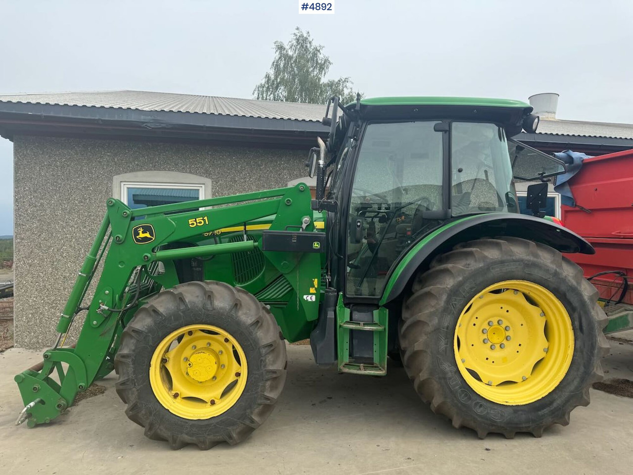 2004 John Deere 5720 4x4 w/ front loader - Трактор: снимка 2 2004 John Deere 5720 4x4 w/ front loader - Трактор: снимка 2