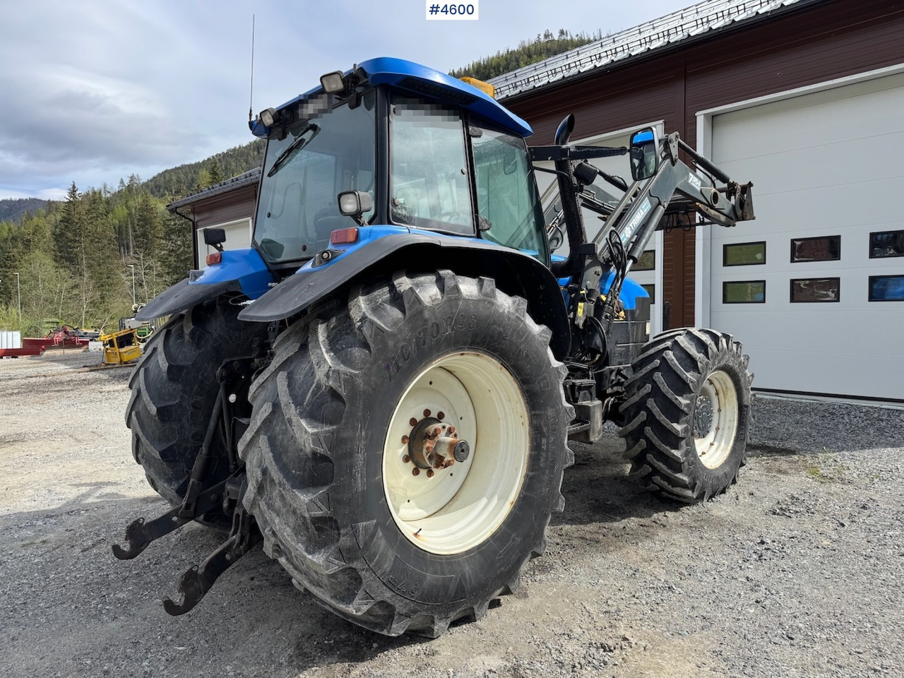 2005 New Holland TM190 w/front loader - Трактор: снимка 3 2005 New Holland TM190 w/front loader - Трактор: снимка 3