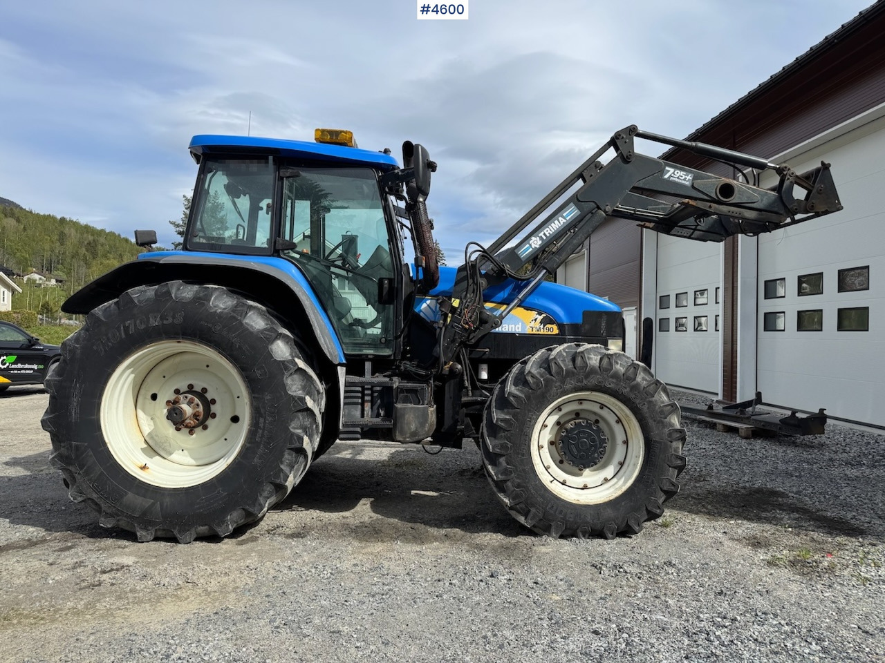 2005 New Holland TM190 w/front loader - Трактор: снимка 1 2005 New Holland TM190 w/front loader - Трактор: снимка 1