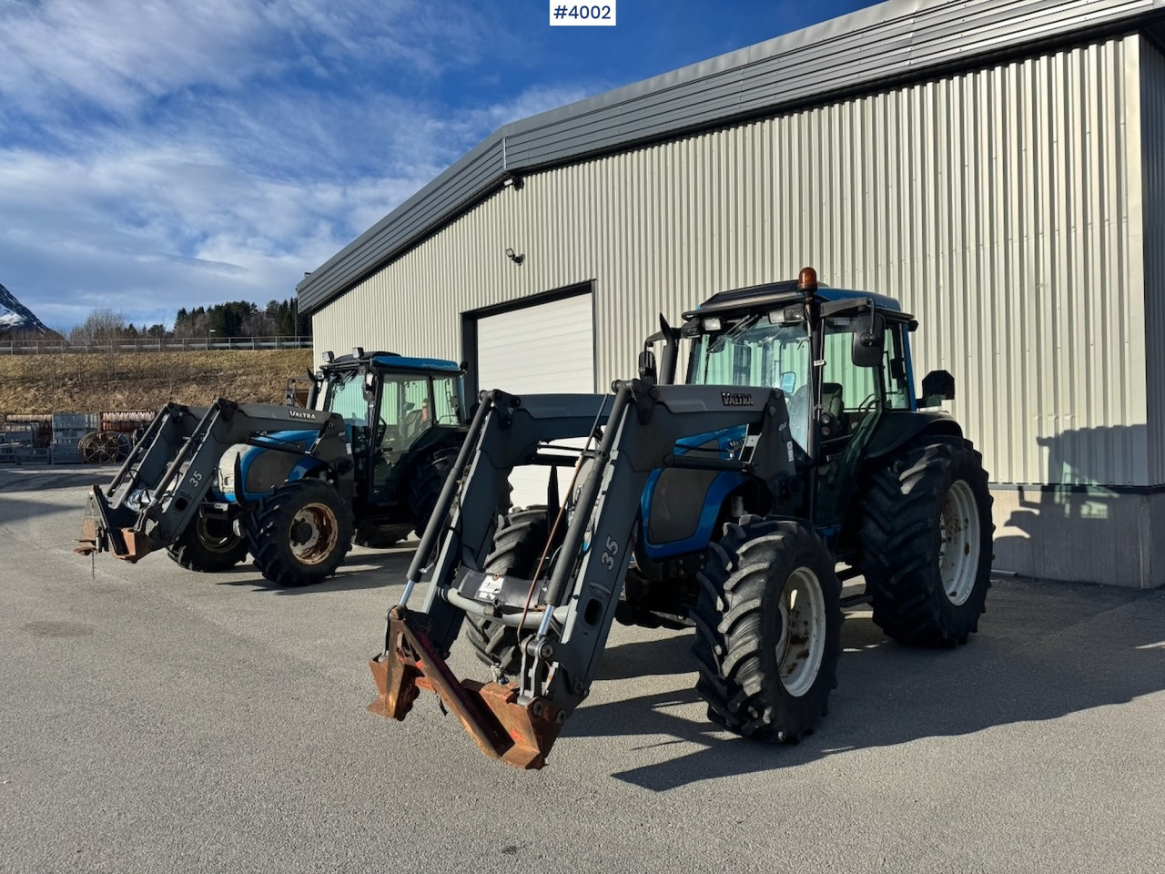 2006 Valtra A95-4 4x4 w/ Front loader. 2700 hours! - Трактор: снимка 3 2006 Valtra A95-4 4x4 w/ Front loader. 2700 hours! - Трактор: снимка 3