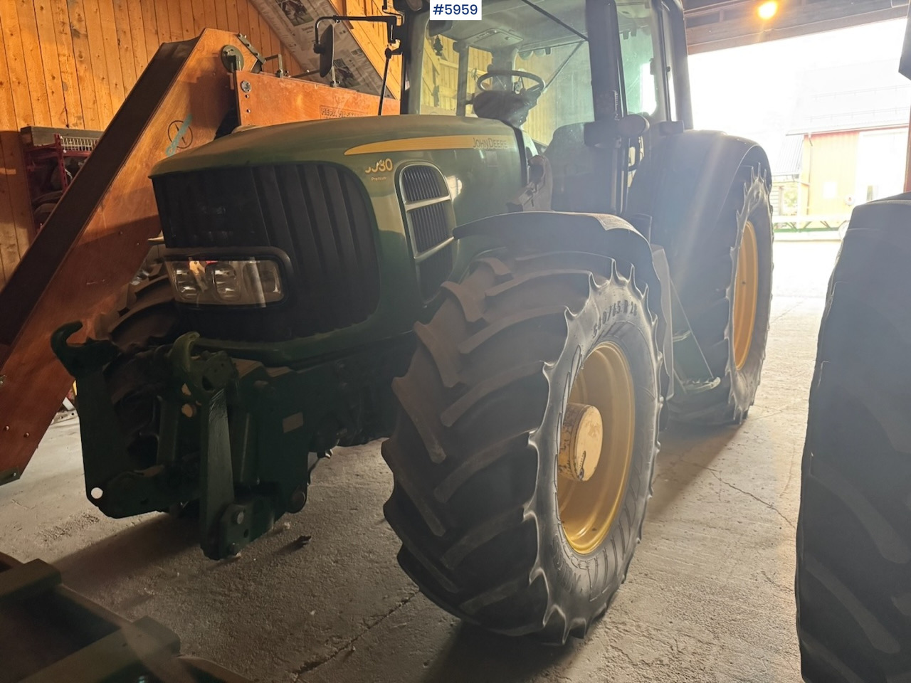 2007 John Deere 6930 w/ Front loader, hydraulics and Front PTO. Rep object. - Трактор: снимка 2 2007 John Deere 6930 w/ Front loader, hydraulics and Front PTO. Rep object. - Трактор: снимка 2