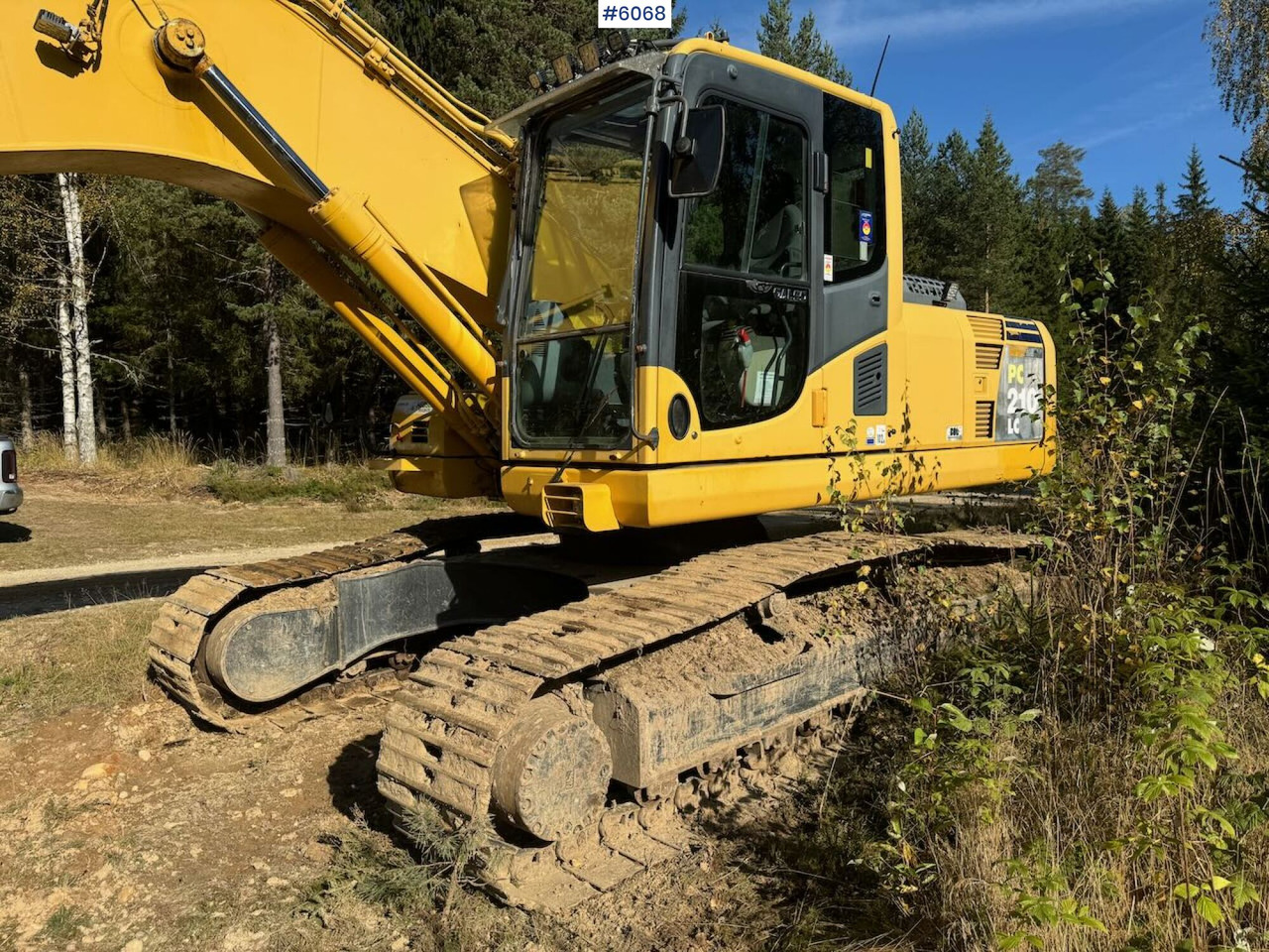 2007 Komatsu PC210LC Tracked Excavator with 3 buckets, tilt, grapple, and ripper. - Багер: снимка 2 2007 Komatsu PC210LC Tracked Excavator with 3 buckets, tilt, grapple, and ripper. - Багер: снимка 2