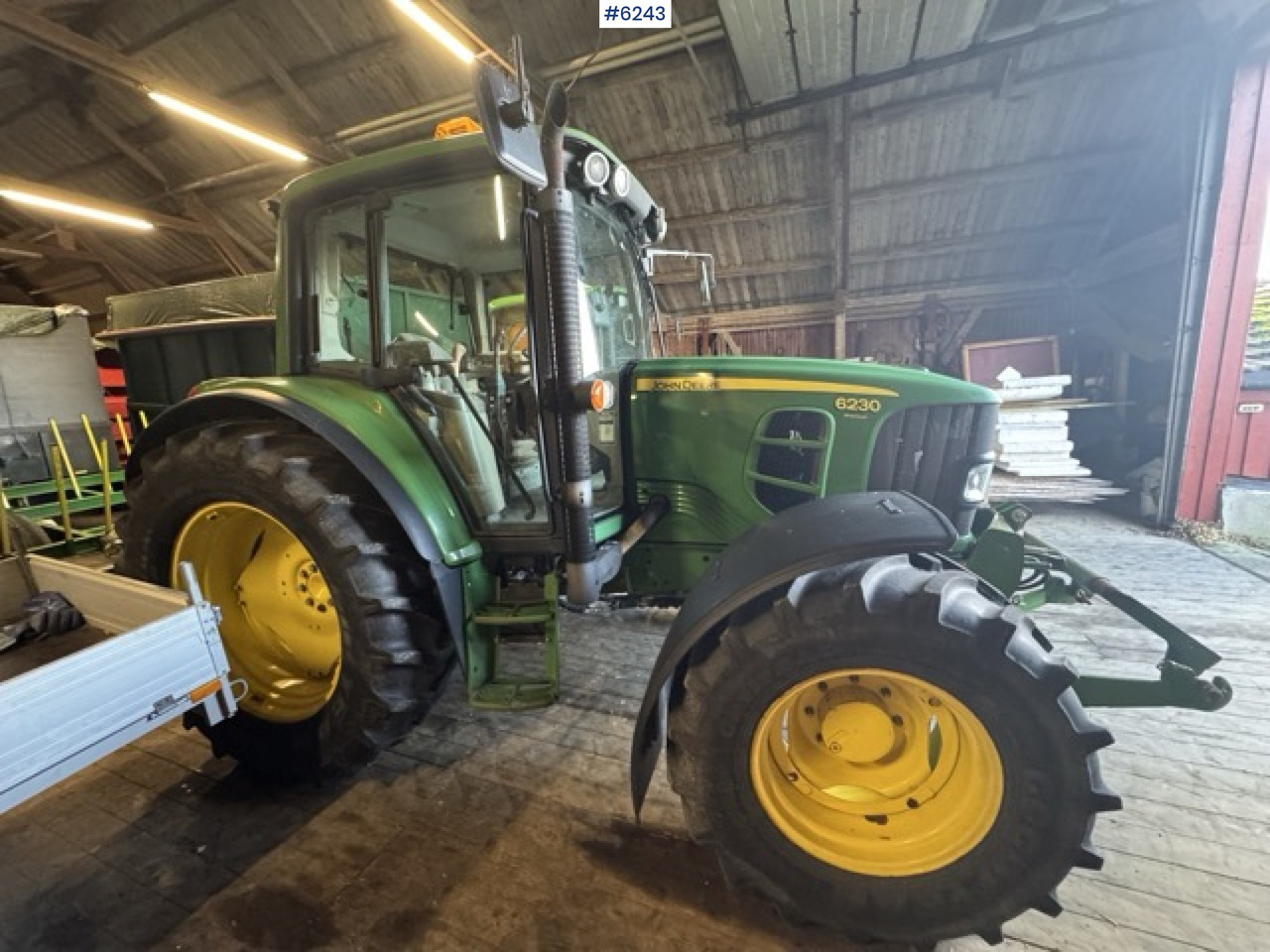 2008 John Deere 6230 Premium (114 hp) – Only 2,402 hours! - Трактор: снимка 1 2008 John Deere 6230 Premium (114 hp) – Only 2,402 hours! - Трактор: снимка 1