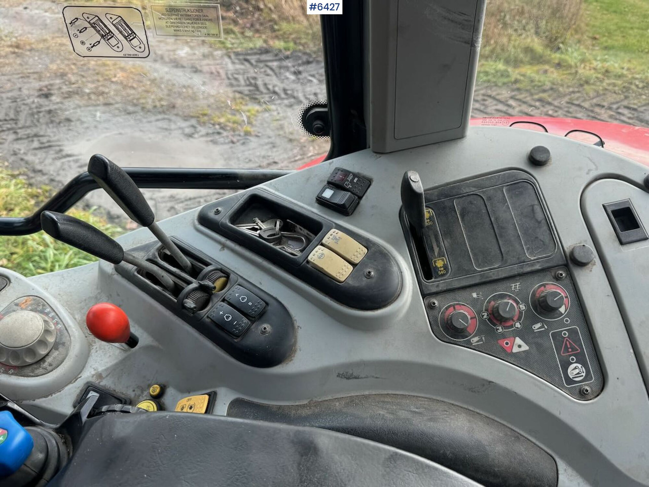 Лизинг на 2008 Massey Ferguson 6480 with Trima 4.0 Front Loader 2008 Massey Ferguson 6480 with Trima 4.0 Front Loader: снимка 17 Лизинг на 2008 Massey Ferguson 6480 with Trima 4.0 Front Loader 2008 Massey Ferguson 6480 with Trima 4.0 Front Loader: снимка 17