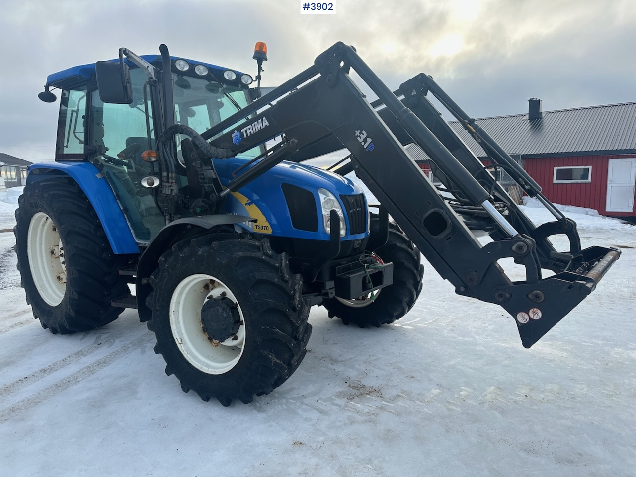 2011 New Holland T5070 4x4 m/ frontlaster - Трактор: снимка 2 2011 New Holland T5070 4x4 m/ frontlaster - Трактор: снимка 2