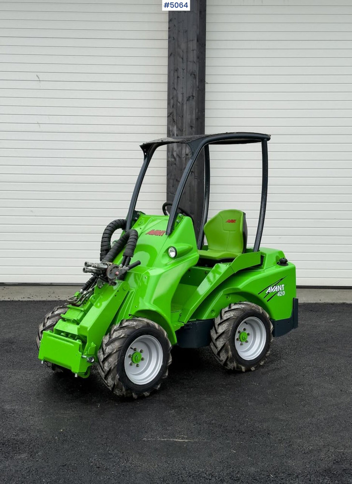 2012 Avant M420 w/ bucket NEWLY SERVICED - Компактен товарач: снимка 1 2012 Avant M420 w/ bucket NEWLY SERVICED - Компактен товарач: снимка 1