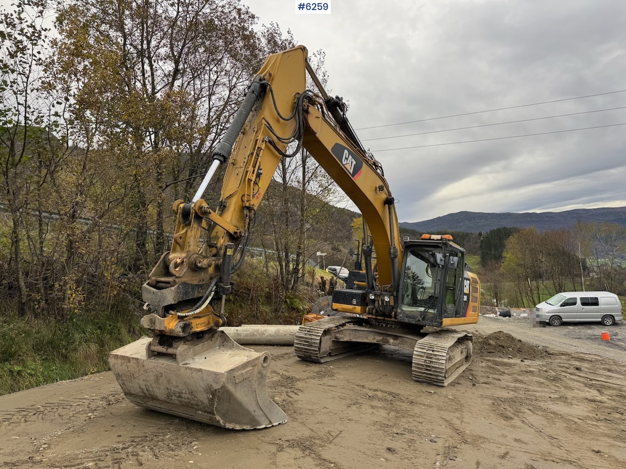 2012 Cat 324 E w/ rotor tilt, sanding bucket and digging bucket. - Багер: снимка 5 2012 Cat 324 E w/ rotor tilt, sanding bucket and digging bucket. - Багер: снимка 5