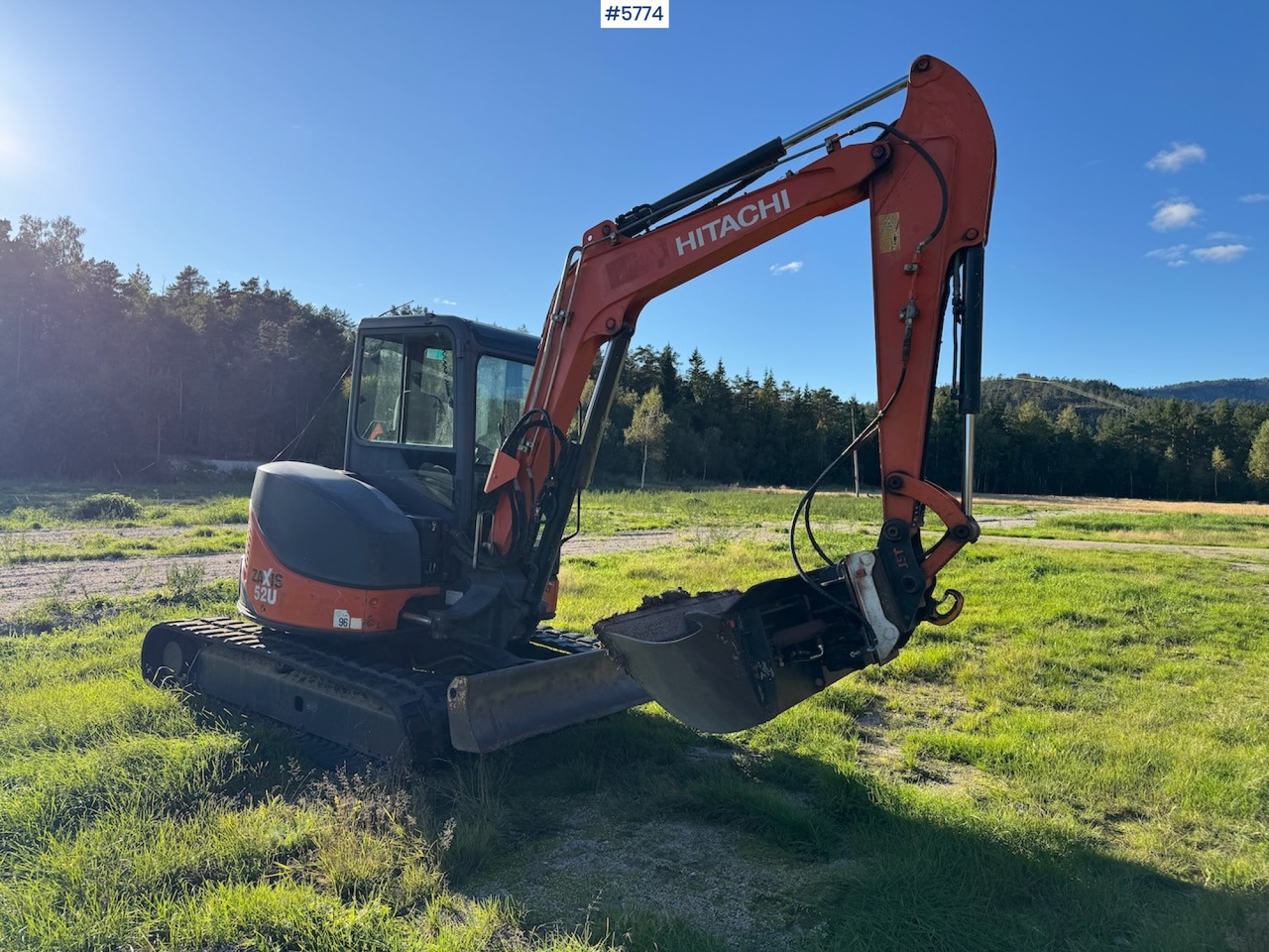 2012 Hitachi ZX 52 U-3 CLR - Багер: снимка 4 2012 Hitachi ZX 52 U-3 CLR - Багер: снимка 4