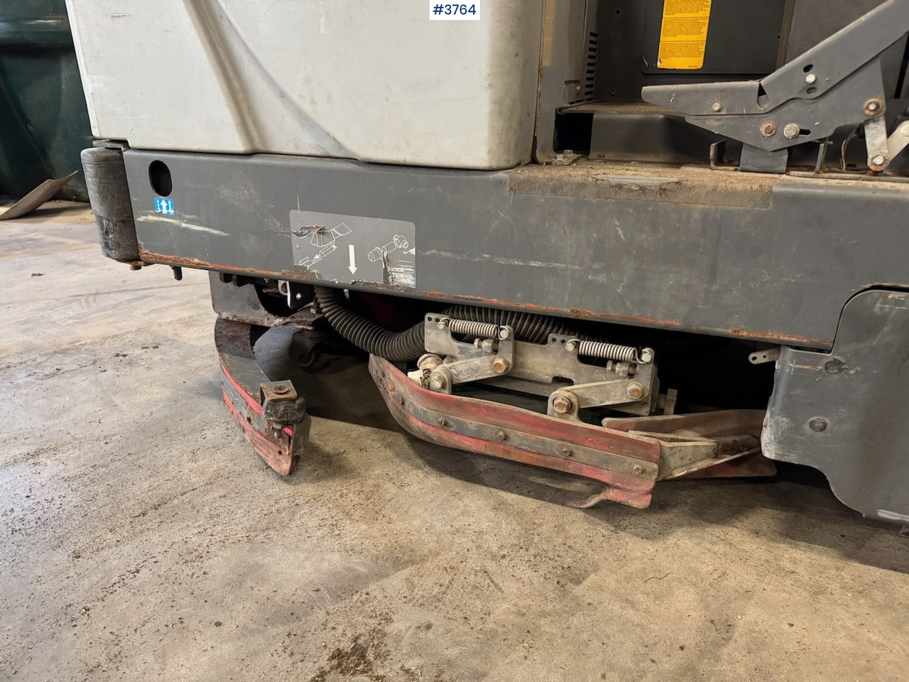 Професионална метачна машина 2012 Nilfisk CR 1200 broom and sweeper: снимка 20 Професионална метачна машина 2012 Nilfisk CR 1200 broom and sweeper: снимка 20