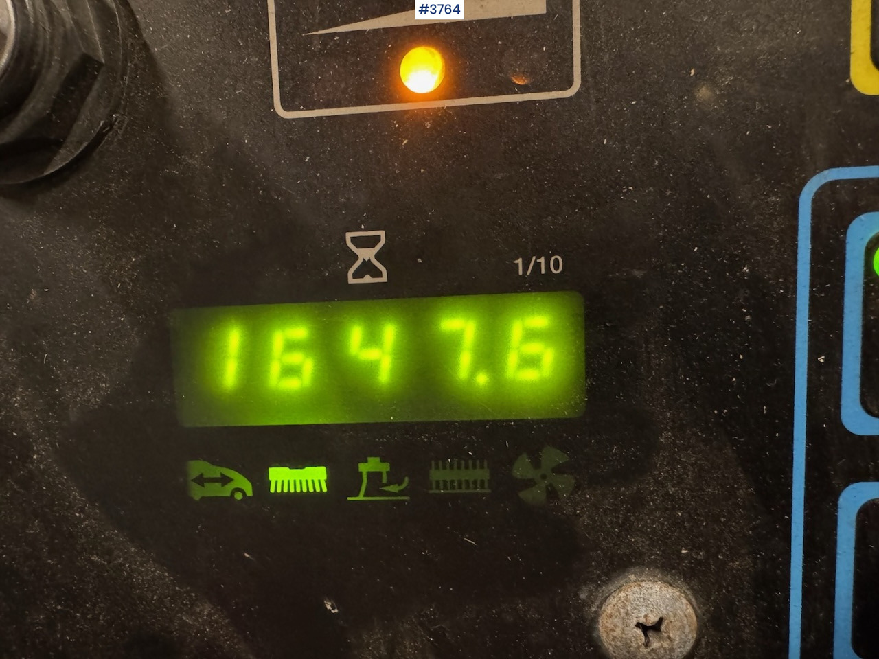 Професионална метачна машина 2012 Nilfisk CR 1200 broom and sweeper: снимка 8 Професионална метачна машина 2012 Nilfisk CR 1200 broom and sweeper: снимка 8