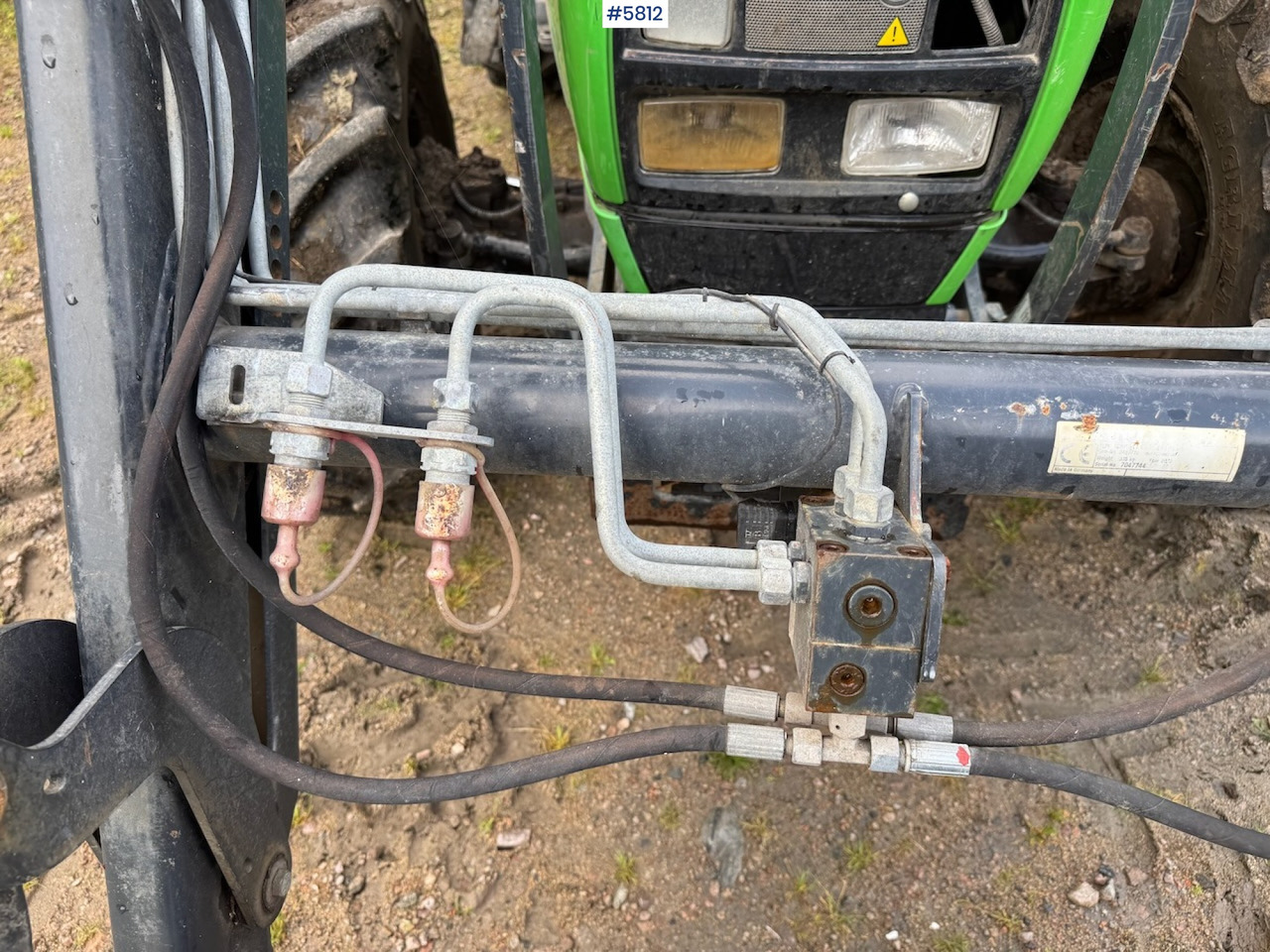 2013 Deutz Fahr Agroplus 410 DT w/ front loader. - Трактор: снимка 5 2013 Deutz Fahr Agroplus 410 DT w/ front loader. - Трактор: снимка 5