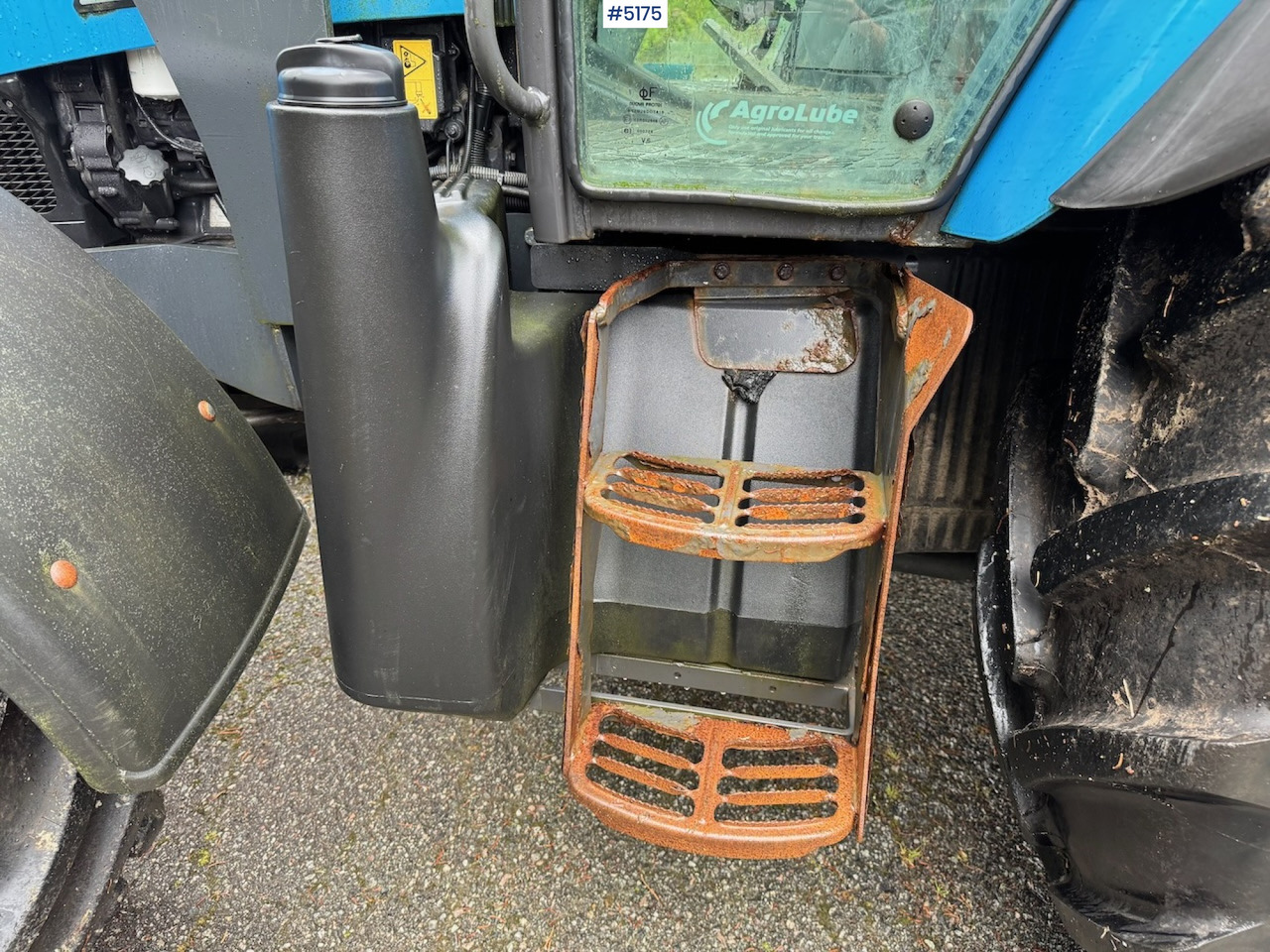 2013 Landini Powermondial 120 w/front loader and some equipment. Low hours! - Трактор: снимка 5 2013 Landini Powermondial 120 w/front loader and some equipment. Low hours! - Трактор: снимка 5