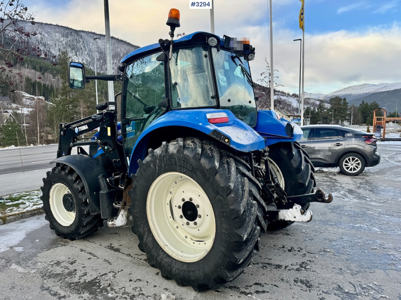 2013 New Holland T5.95 with Trima +2.1P Front Loader. New Engine! - Трактор: снимка 5 2013 New Holland T5.95 with Trima +2.1P Front Loader. New Engine! - Трактор: снимка 5