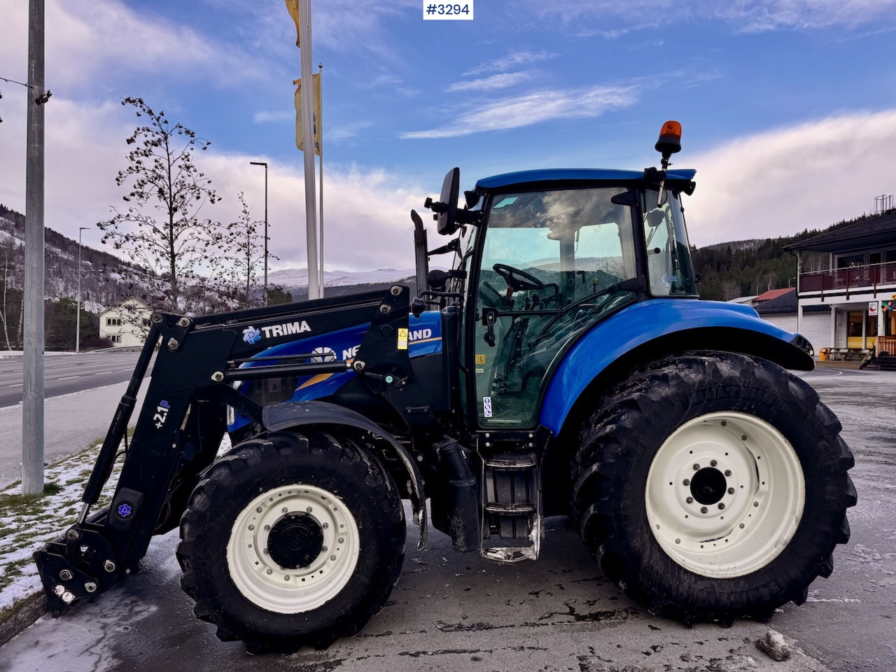 2013 New Holland T5.95 with Trima +2.1P Front Loader. New Engine! - Трактор: снимка 1 2013 New Holland T5.95 with Trima +2.1P Front Loader. New Engine! - Трактор: снимка 1