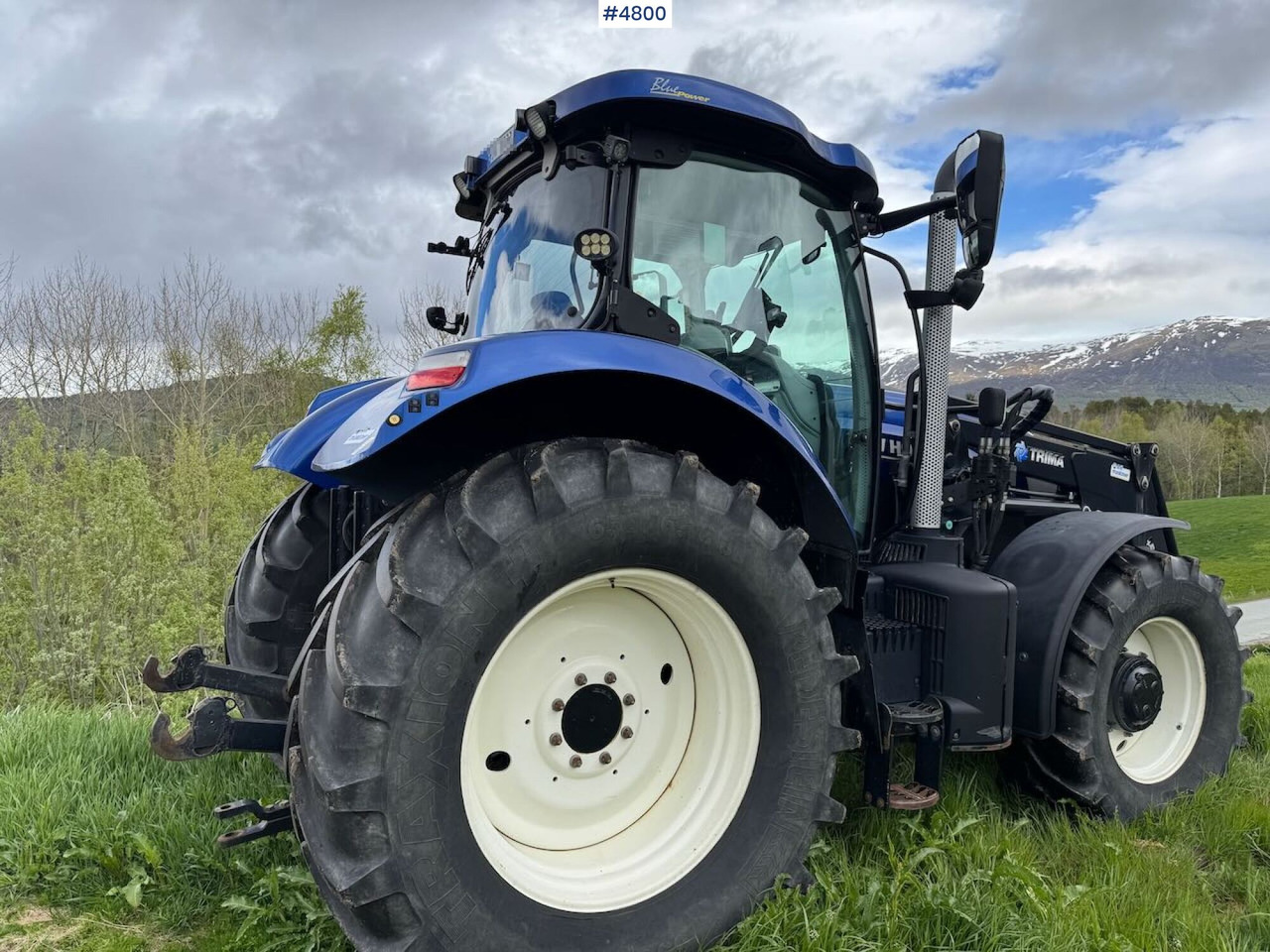 2013 New Holland T7.210 AC Blue Power m/ Frontlaster - Трактор: снимка 3 2013 New Holland T7.210 AC Blue Power m/ Frontlaster - Трактор: снимка 3
