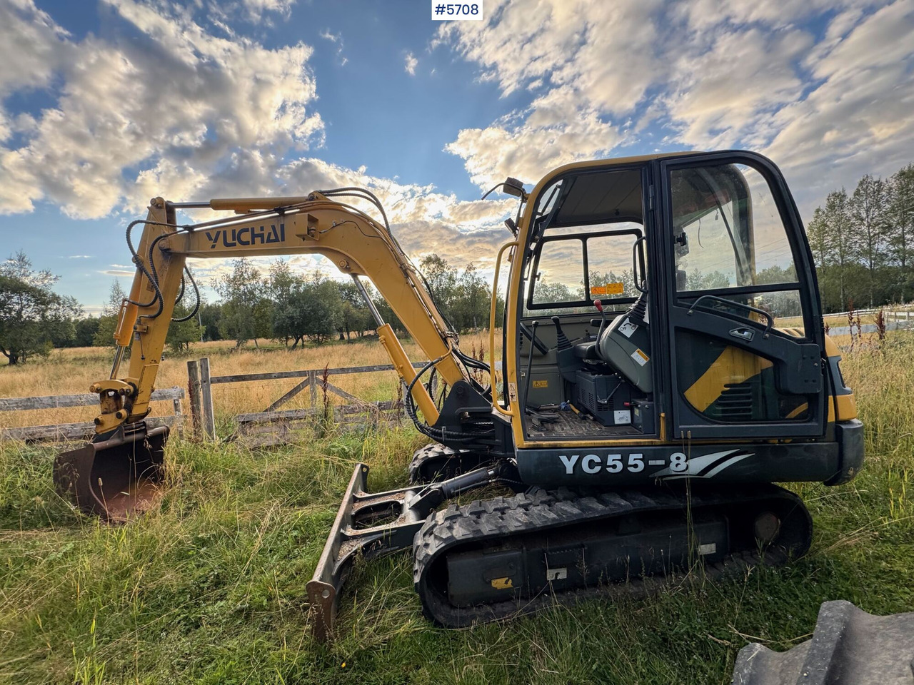 2013 Yuchai YC55-8 with only 448 hours. WATCH VIDEO! - Багер: снимка 1 2013 Yuchai YC55-8 with only 448 hours. WATCH VIDEO! - Багер: снимка 1