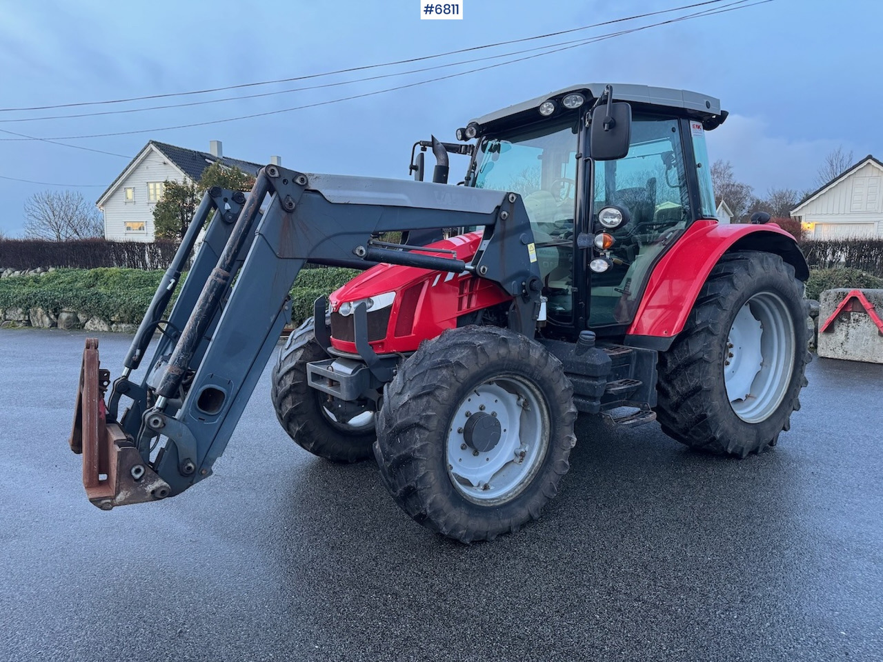 2014 Massey Ferguson 5610 Dyna-4 w/ front loader. Few hours! - Трактор: снимка 1 2014 Massey Ferguson 5610 Dyna-4 w/ front loader. Few hours! - Трактор: снимка 1
