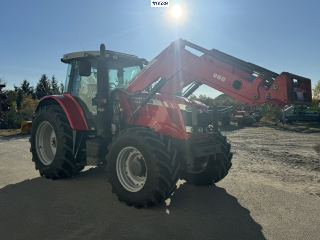 2014 Massey Ferguson MF7616 with loader and 3rd function! - Трактор: снимка 2 2014 Massey Ferguson MF7616 with loader and 3rd function! - Трактор: снимка 2