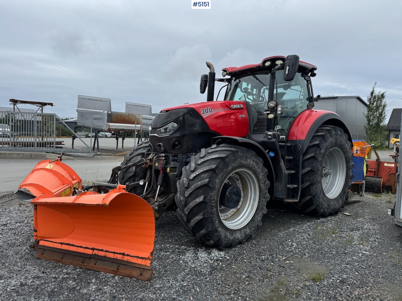 2016 Case IH Optum 300 CVX w/front hydraulics and plowing rig - Трактор: снимка 1 2016 Case IH Optum 300 CVX w/front hydraulics and plowing rig - Трактор: снимка 1