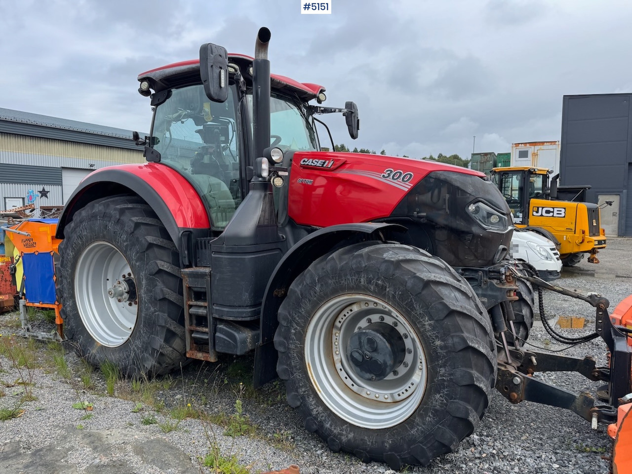 2016 Case IH Optum 300 CVX w/front hydraulics and plowing rig - Трактор: снимка 4 2016 Case IH Optum 300 CVX w/front hydraulics and plowing rig - Трактор: снимка 4