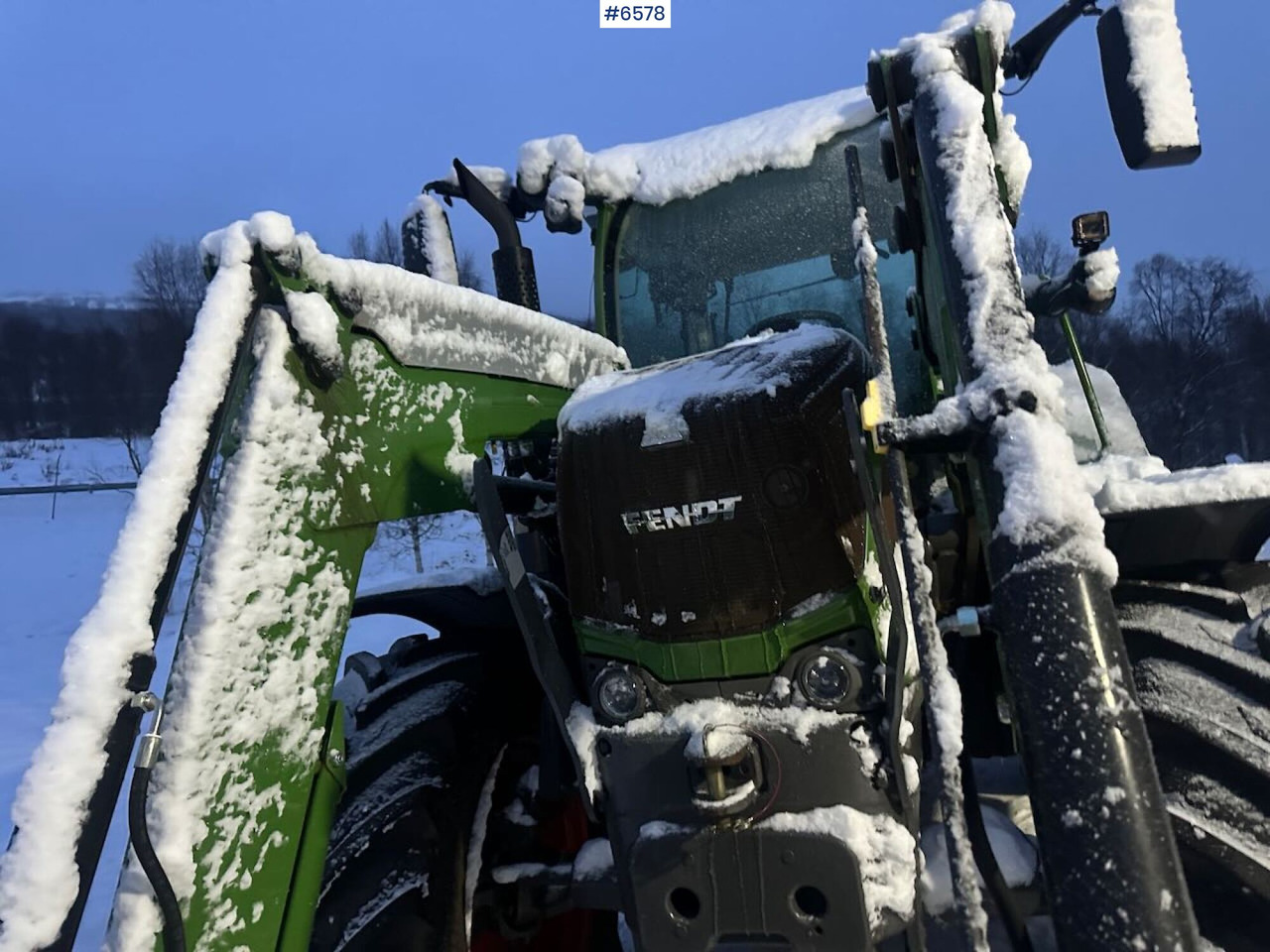 2016 Fendt 313S4 4x4 tractor w/ front loader. - Трактор: снимка 2 2016 Fendt 313S4 4x4 tractor w/ front loader. - Трактор: снимка 2