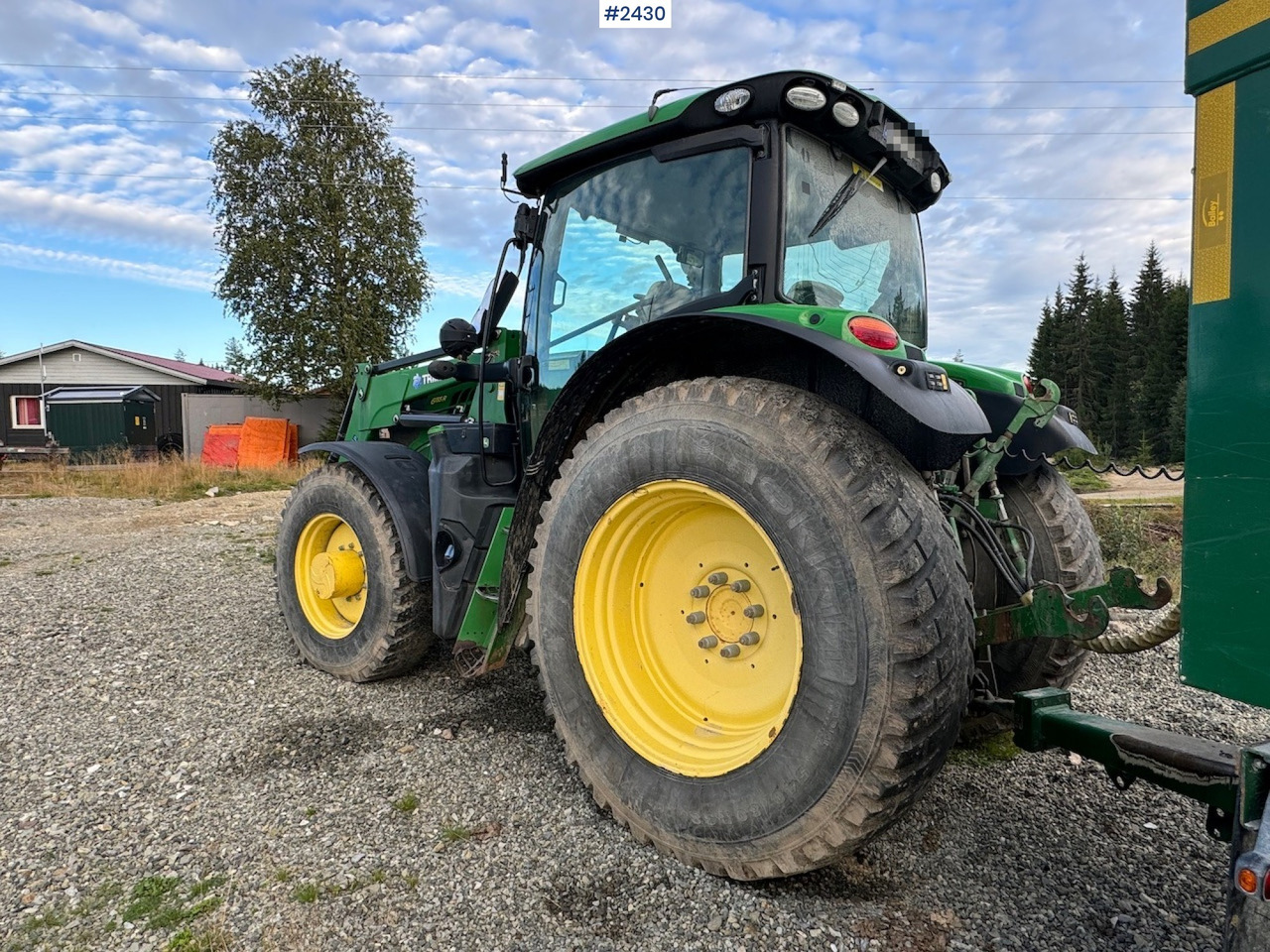 2016 John Deere 6155R w/ Trima front loader - Трактор: снимка 3 2016 John Deere 6155R w/ Trima front loader - Трактор: снимка 3
