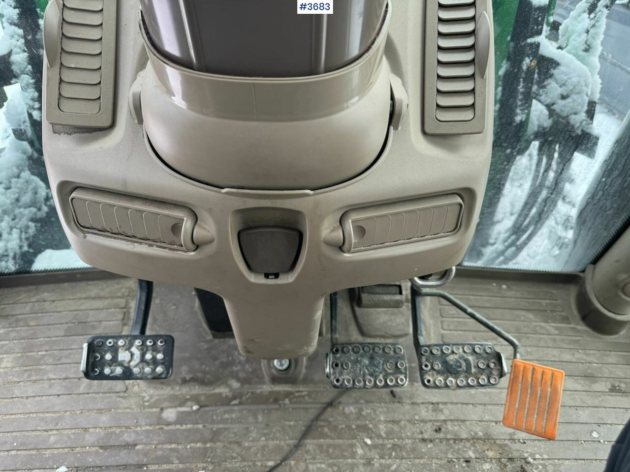 Трактор 2016 John Deere 6175R 4x4 w/ front loader: снимка 27