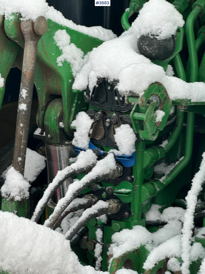 Трактор 2016 John Deere 6175R 4x4 w/ front loader: снимка 19