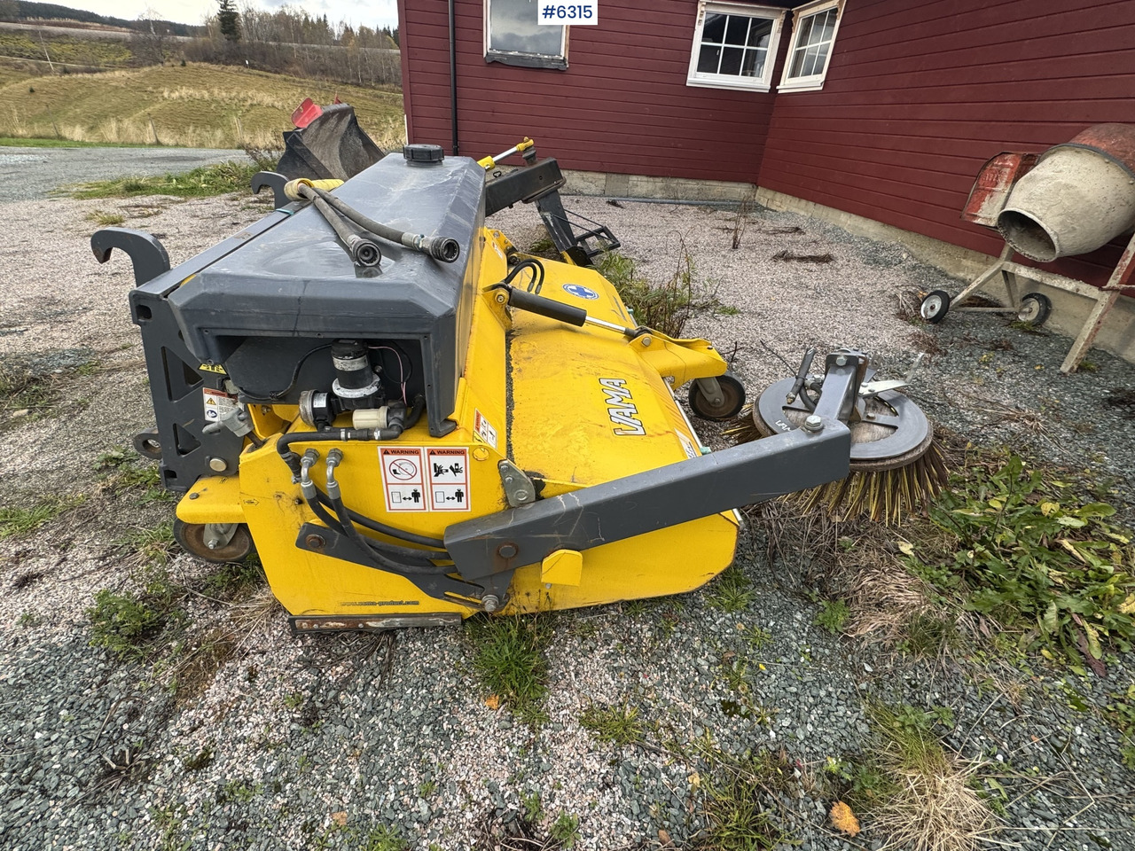 2016 VAMA 2000 Sweeping broom w/ side broom - Четка: снимка 5 2016 VAMA 2000 Sweeping broom w/ side broom - Четка: снимка 5