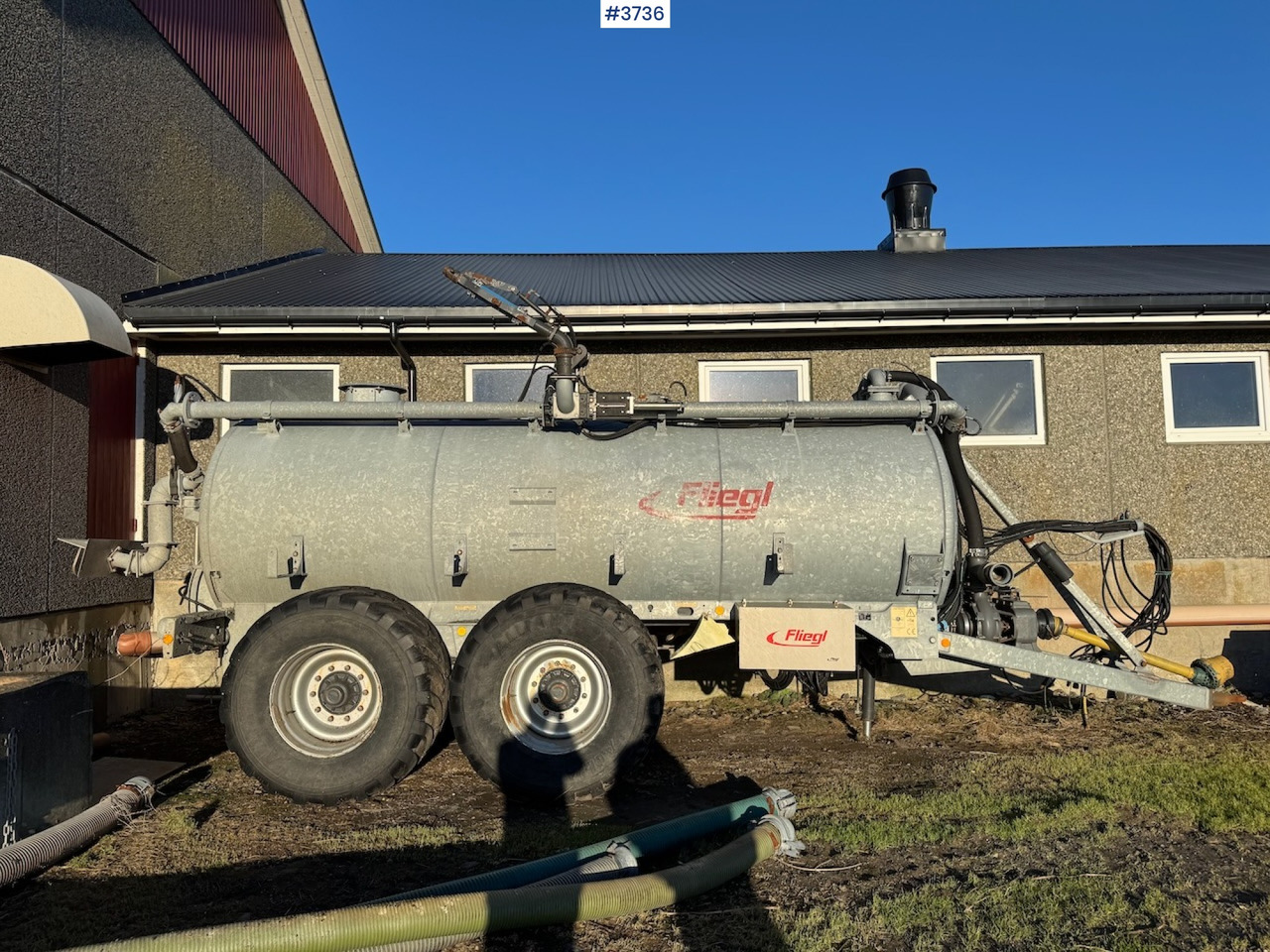2017 Fliegl VFW 10600 Tandem w/lots of equipment - Цистерна за течен тор: снимка 3 2017 Fliegl VFW 10600 Tandem w/lots of equipment - Цистерна за течен тор: снимка 3