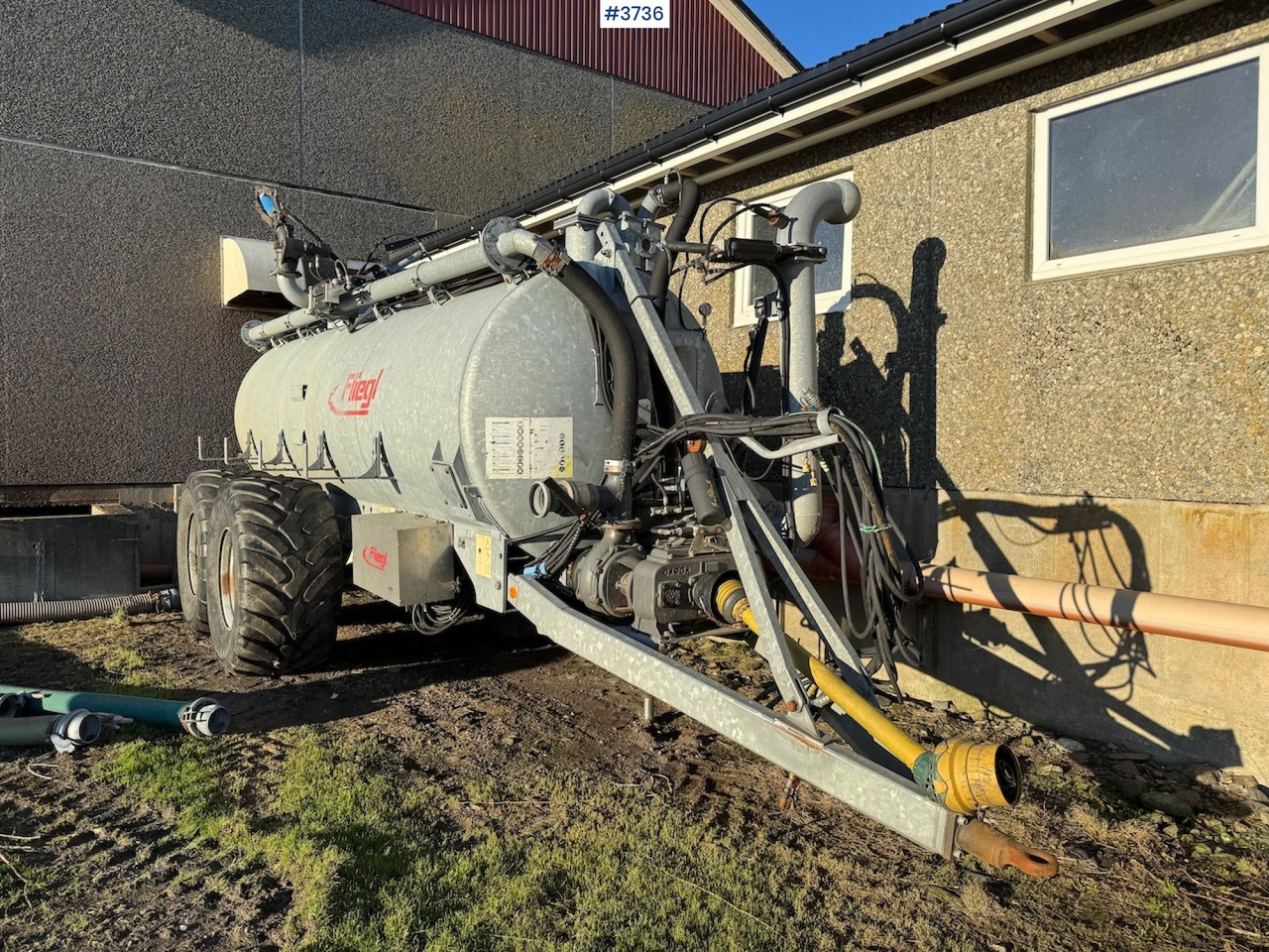 2017 Fliegl VFW 10600 Tandem w/lots of equipment - Цистерна за течен тор: снимка 1 2017 Fliegl VFW 10600 Tandem w/lots of equipment - Цистерна за течен тор: снимка 1