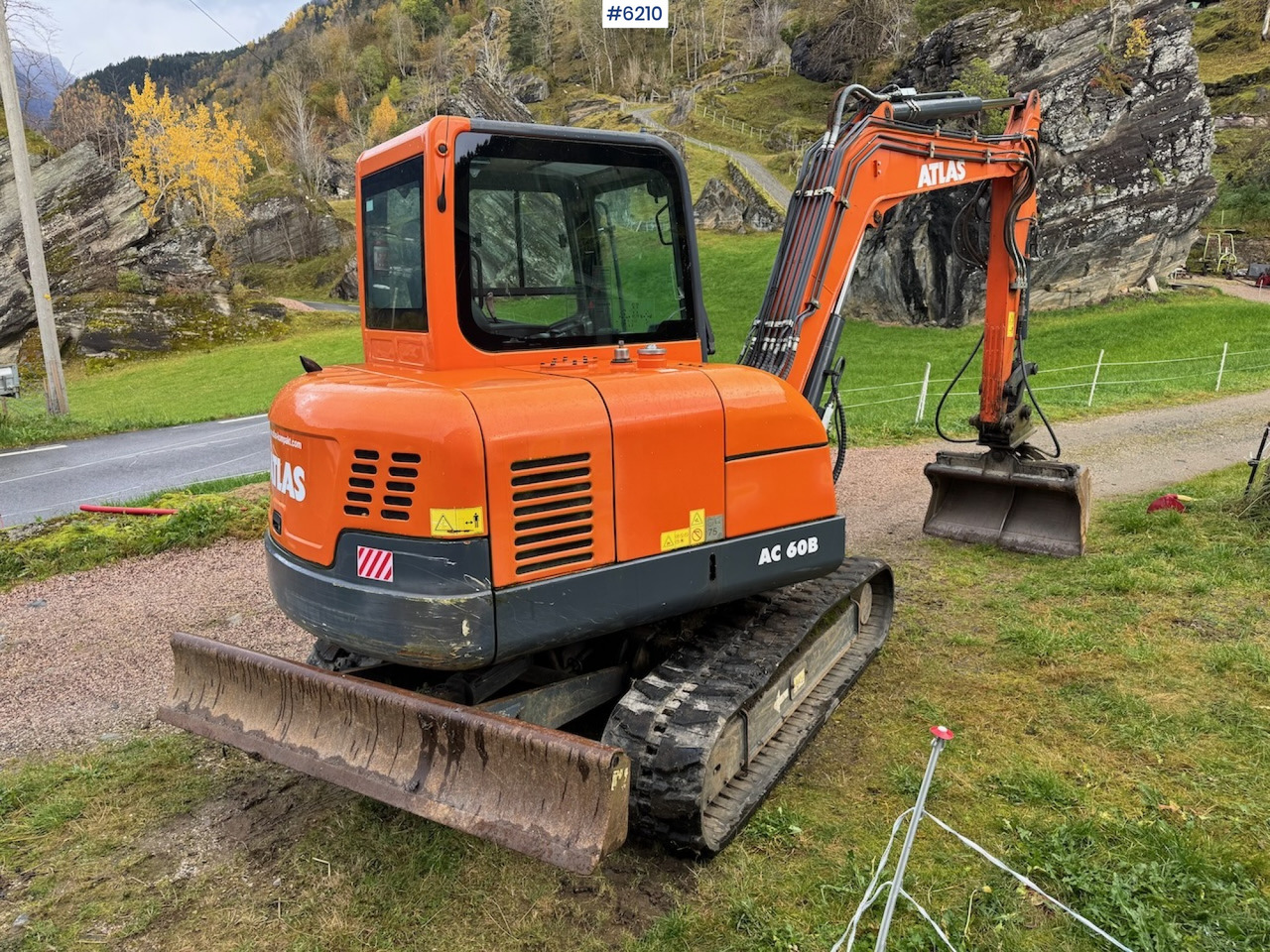 2019 Atlas AC 60B with 3 buckets, grapple, and spike. Low hours!! - Багер: снимка 5 2019 Atlas AC 60B with 3 buckets, grapple, and spike. Low hours!! - Багер: снимка 5