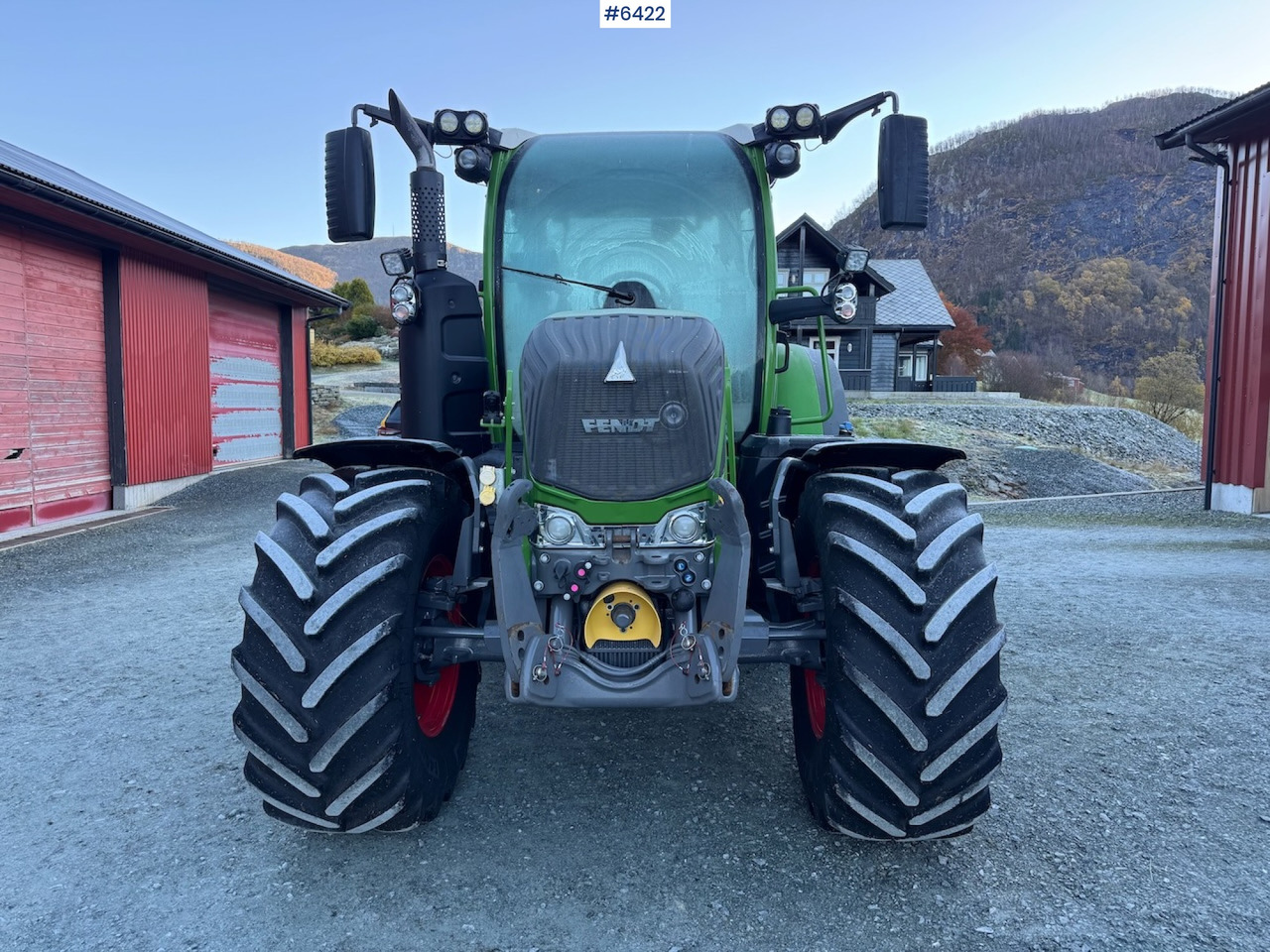 2021 Fendt 314 Vario Profi Plus w/ front hydraulics and front PTO. Low hours! - Трактор: снимка 4 2021 Fendt 314 Vario Profi Plus w/ front hydraulics and front PTO. Low hours! - Трактор: снимка 4