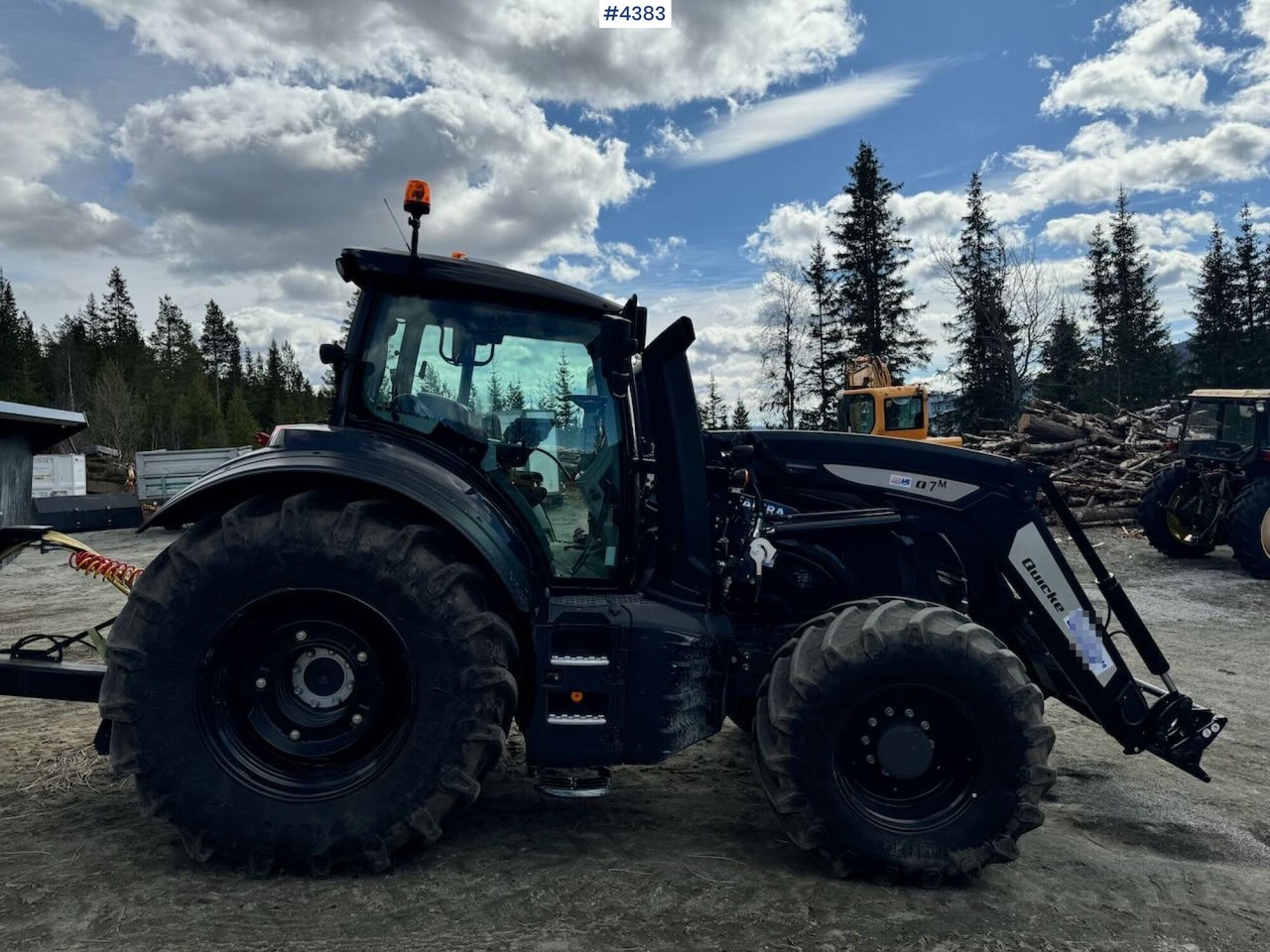 2021 Valtra T234 Versu w/ Quicke Q7 Front Loader - Трактор: снимка 5 2021 Valtra T234 Versu w/ Quicke Q7 Front Loader - Трактор: снимка 5