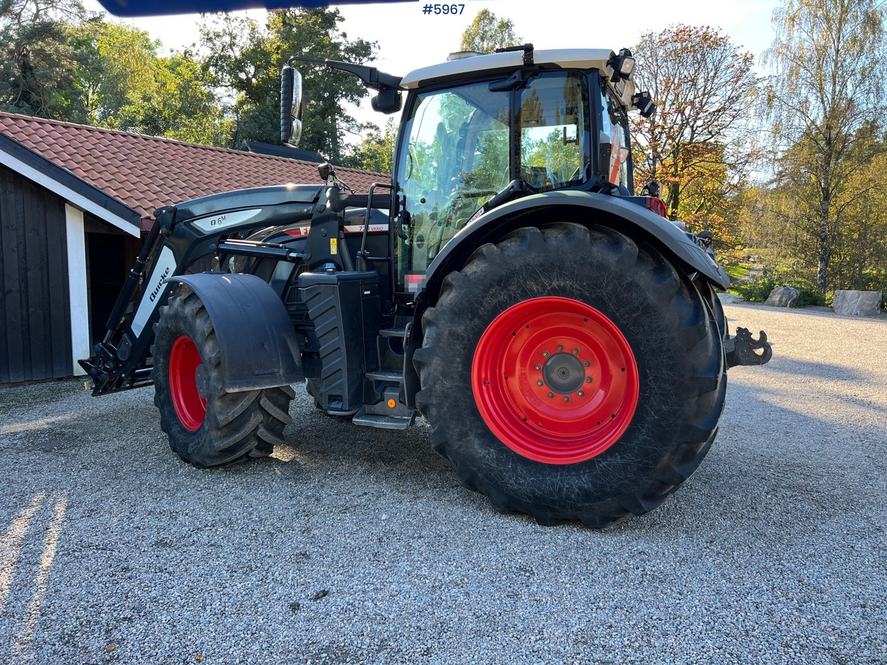 2023 Fendt 724 Vario profi + w/ Front loader and fully equipped - Трактор: снимка 2 2023 Fendt 724 Vario profi + w/ Front loader and fully equipped - Трактор: снимка 2