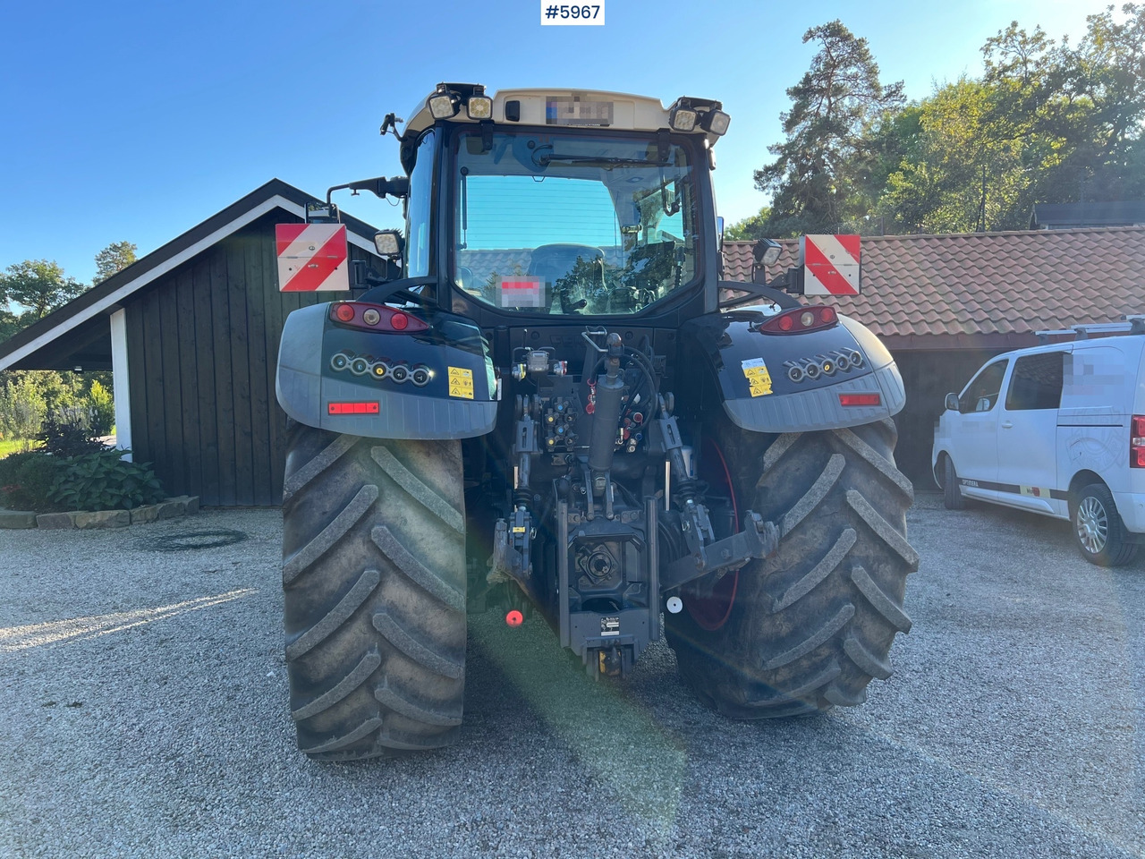 2023 Fendt 724 Vario profi + w/ Front loader and fully equipped - Трактор: снимка 4 2023 Fendt 724 Vario profi + w/ Front loader and fully equipped - Трактор: снимка 4