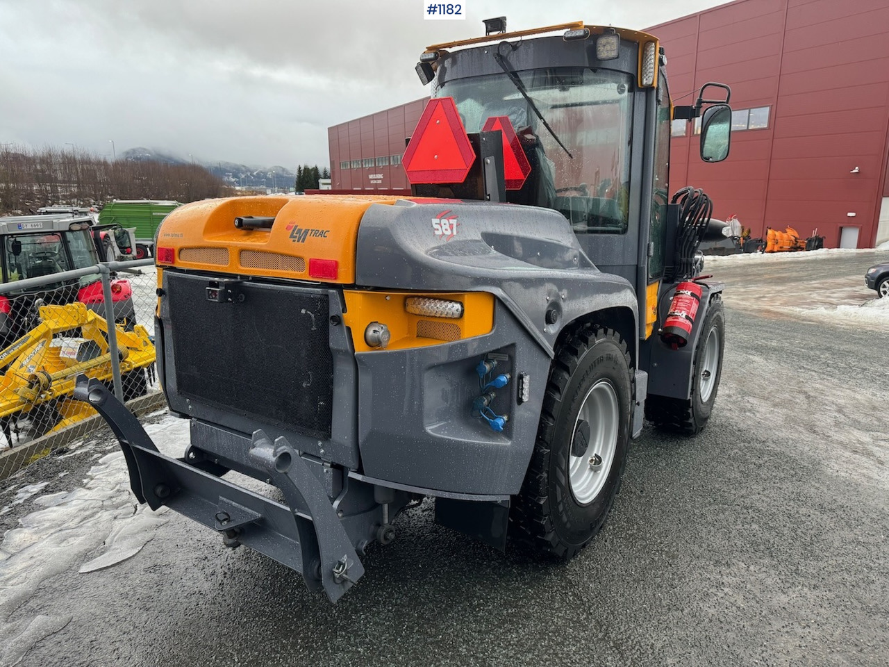 Компактен товарач 2023 LM Trac 587, DEMO, LIKE NEW!: снимка 6 Компактен товарач 2023 LM Trac 587, DEMO, LIKE NEW!: снимка 6