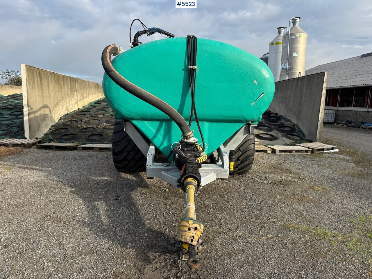 2023 Moi Doff x11 - Цистерна за течен тор: снимка 3 2023 Moi Doff x11 - Цистерна за течен тор: снимка 3