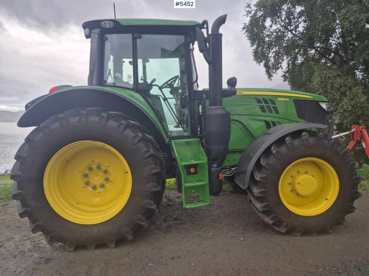 2024 John Deere 6155M w/ front hydraulics & PTO - Трактор: снимка 2 2024 John Deere 6155M w/ front hydraulics & PTO - Трактор: снимка 2