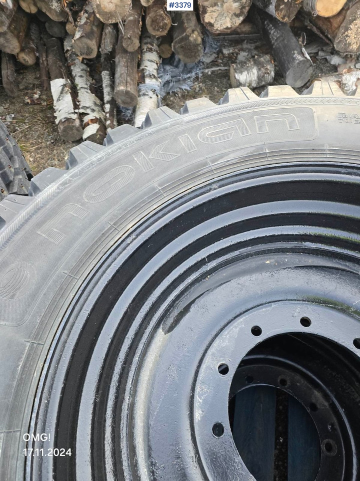 4 Nokian tires on rims for JCB - Комплект колела: снимка 4 4 Nokian tires on rims for JCB - Комплект колела: снимка 4