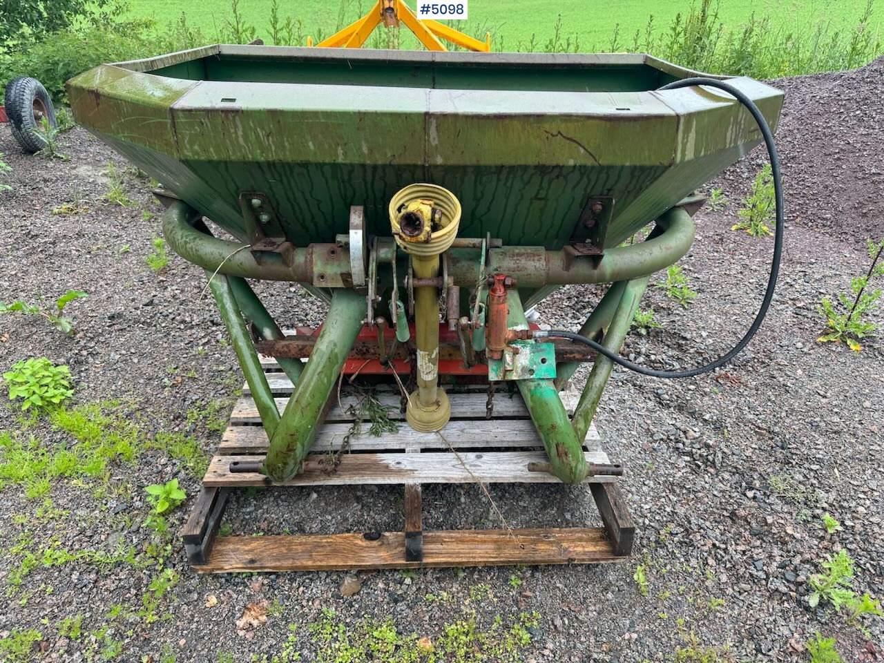 Amazone ZA-F 803 Repair object - Тороразпръсквачка: снимка 1 Amazone ZA-F 803 Repair object - Тороразпръсквачка: снимка 1