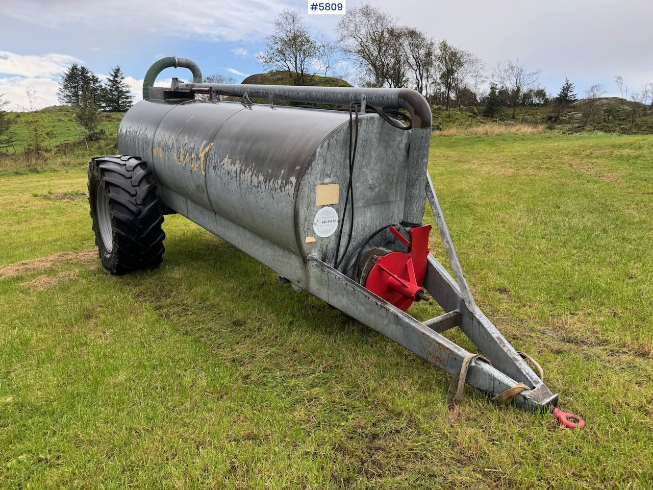 CASE Fertilizer wagon - Цистерна за течен тор: снимка 4 CASE Fertilizer wagon - Цистерна за течен тор: снимка 4
